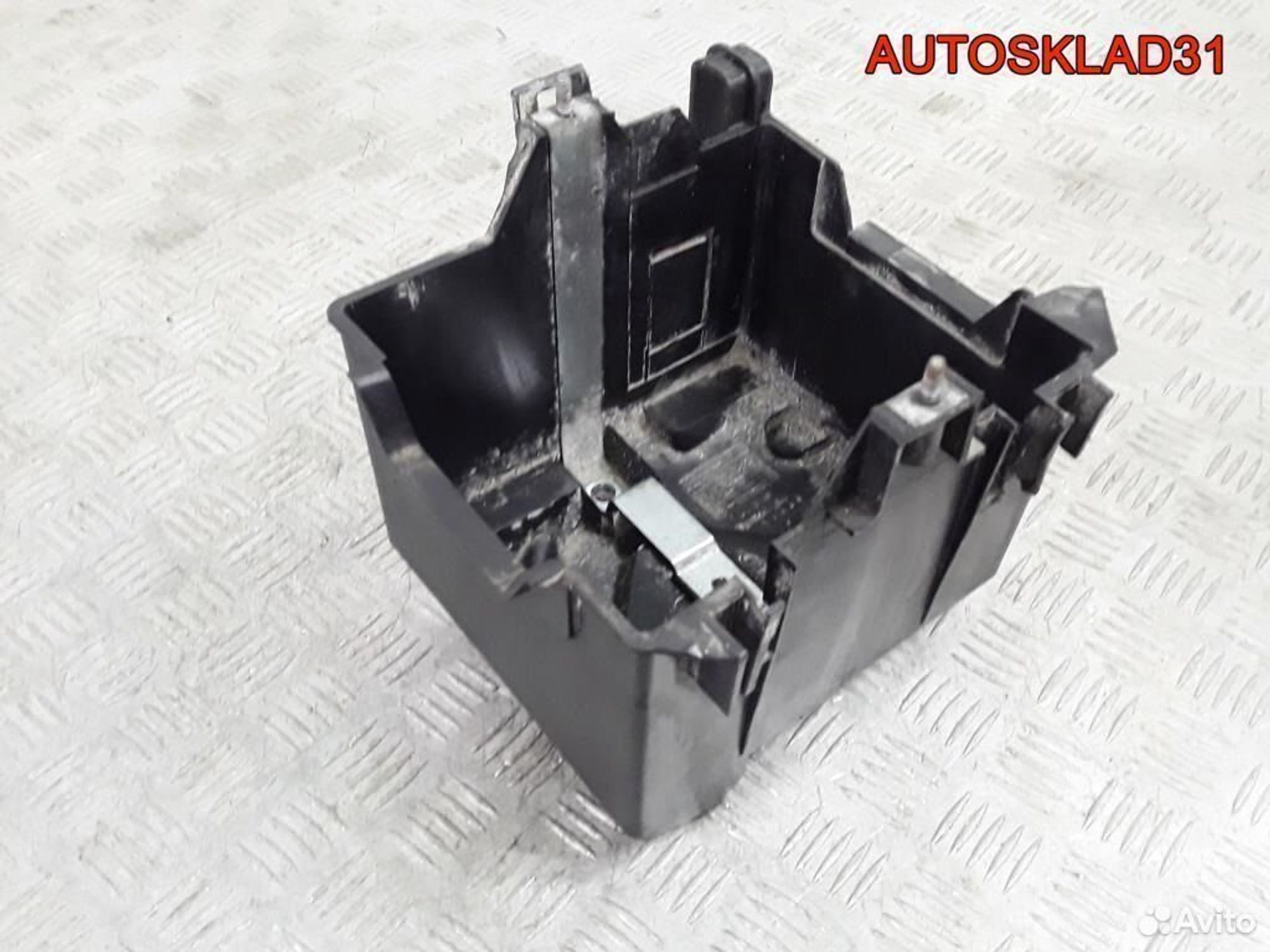 Крепление акб Ford Fusion 2s6t10723ad, 1700 рублей, Дубовое