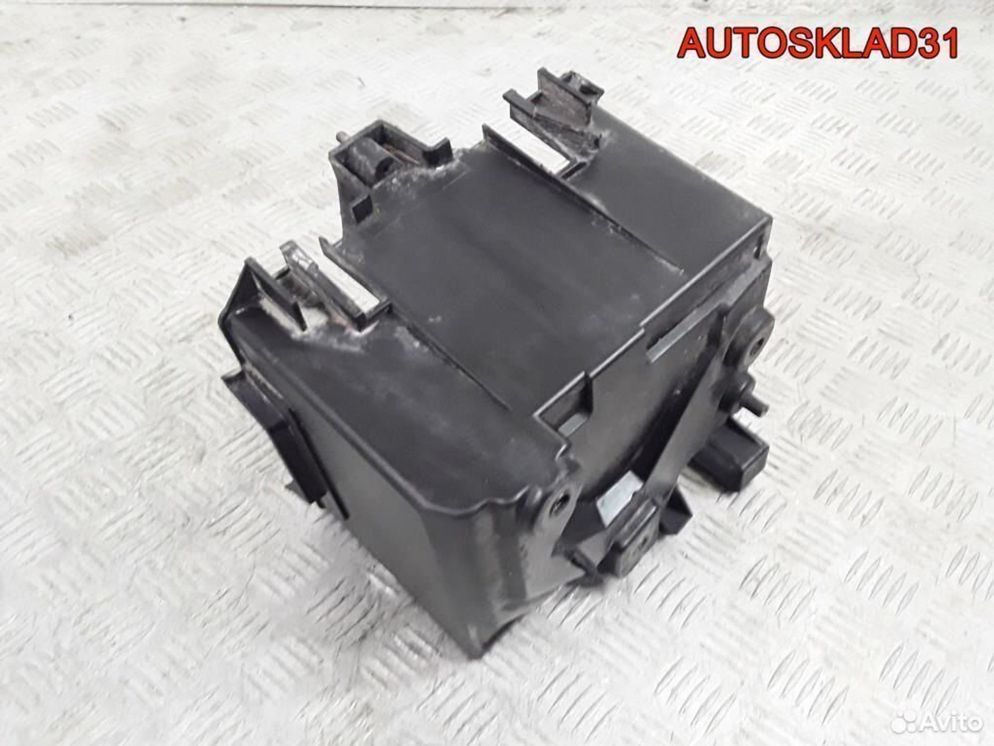 Крепление акб Ford Fusion 2s6t10723ad, 1700 рублей, Дубовое