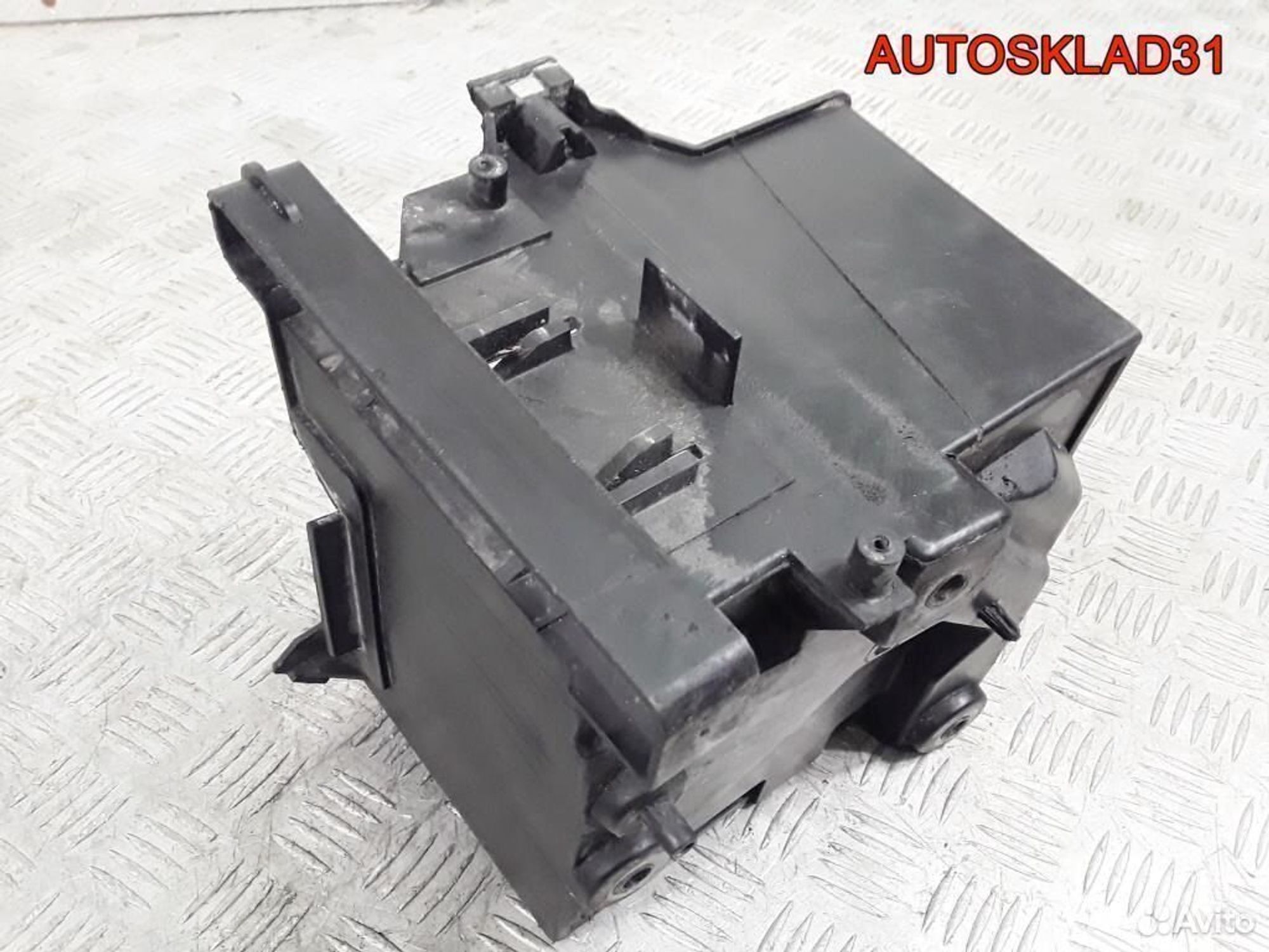 Крепление акб Ford Fusion 2s6t10723ad, 1700 рублей, Дубовое