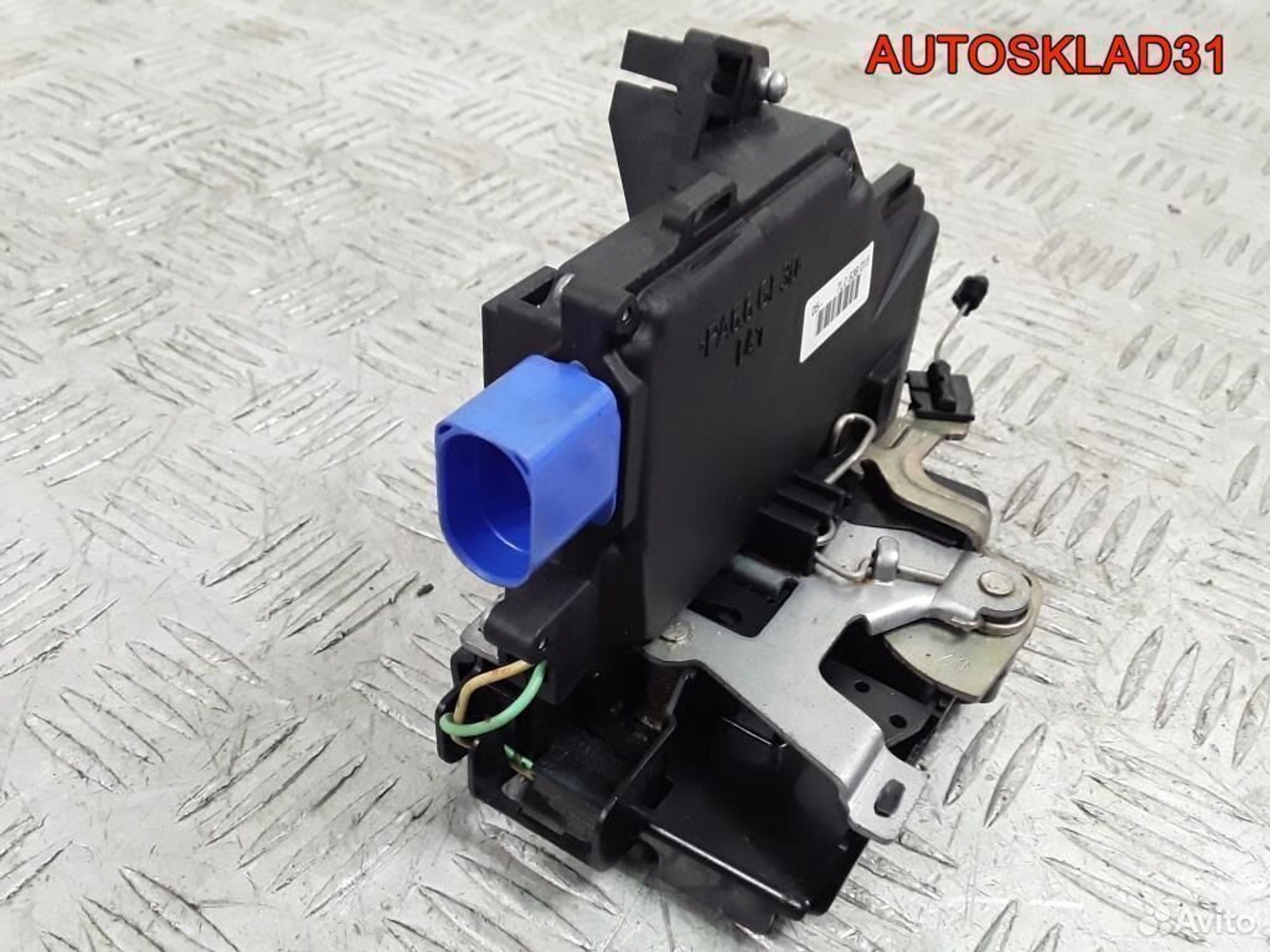 Замок двери задней левой VW Touareg 7L0839015, 4100 рублей, Дубовое