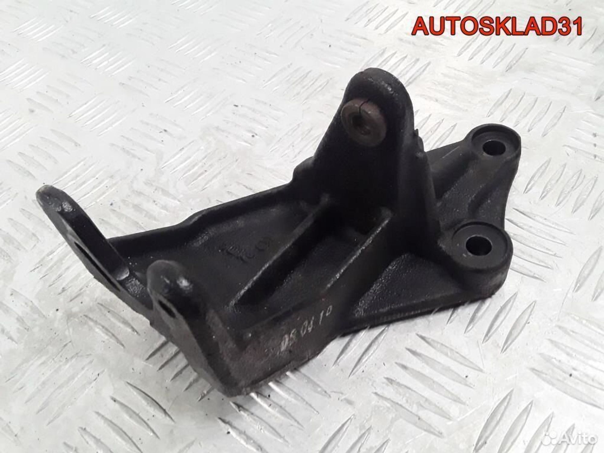 Кронштейн гидроусилителя Kia Picanto 5721007010, 600 рублей, Дубовое