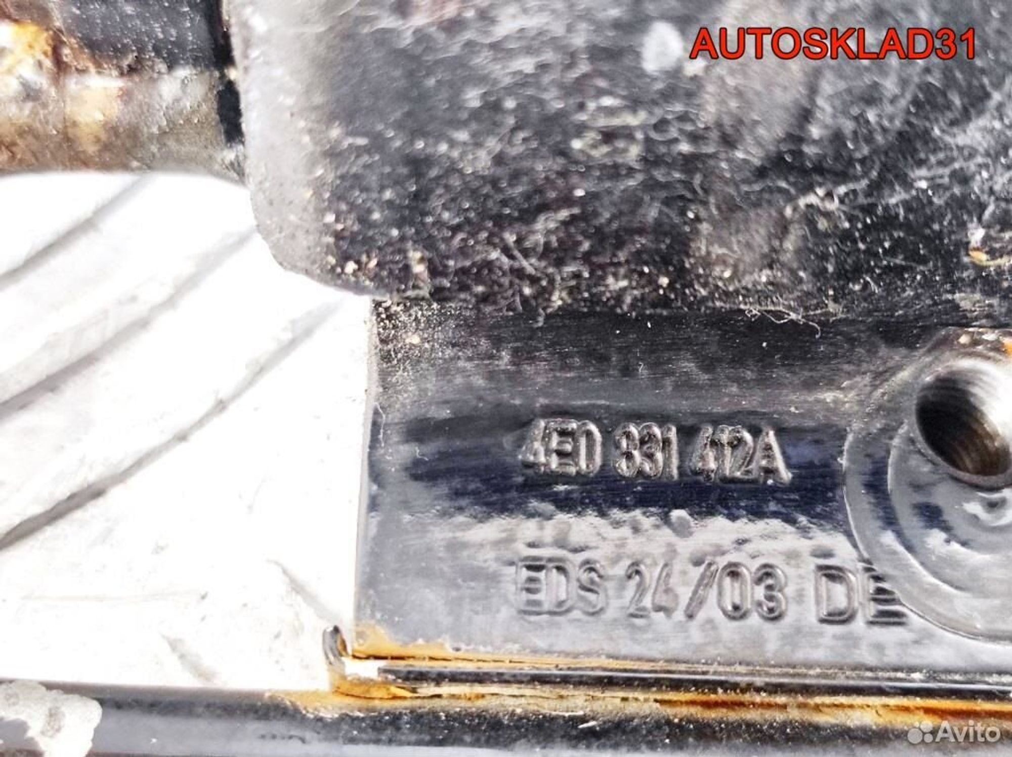 Петля двери передней правой Audi A8 D3 4E0831412A, 1700 рублей, Дубовое