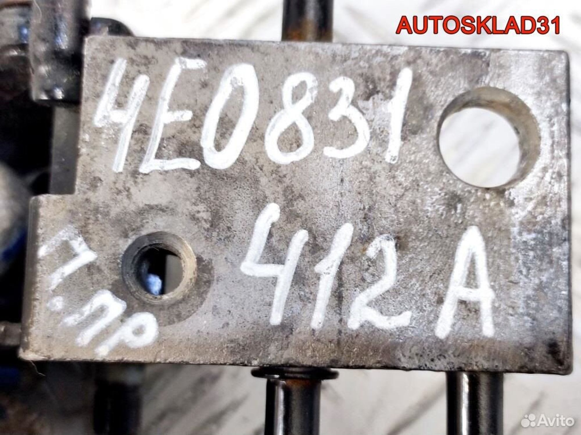 Петля двери передней правой Audi A8 D3 4E0831412A, 1700 рублей, Дубовое