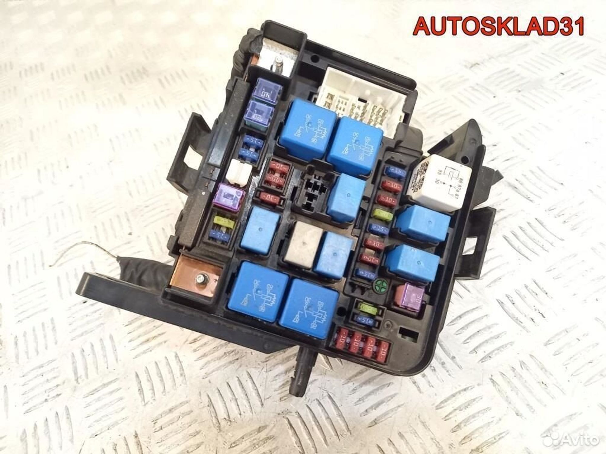 Блок предохранителей Hyundai i30 919510Q000, 2900 рублей, Дубовое