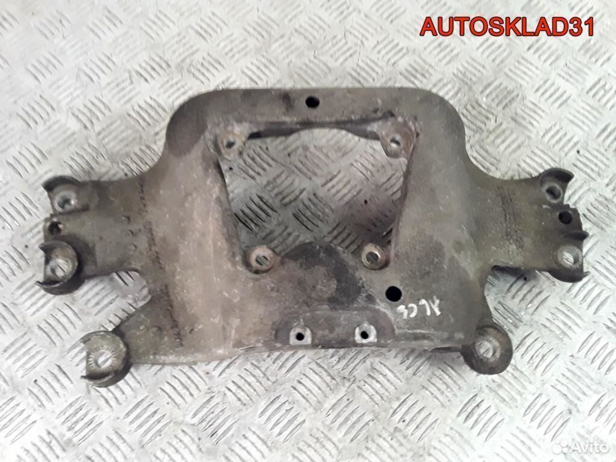 Кронштейн кпп задний Audi A6 C6 4F 4F0399263K, 3400 рублей, Дубовое