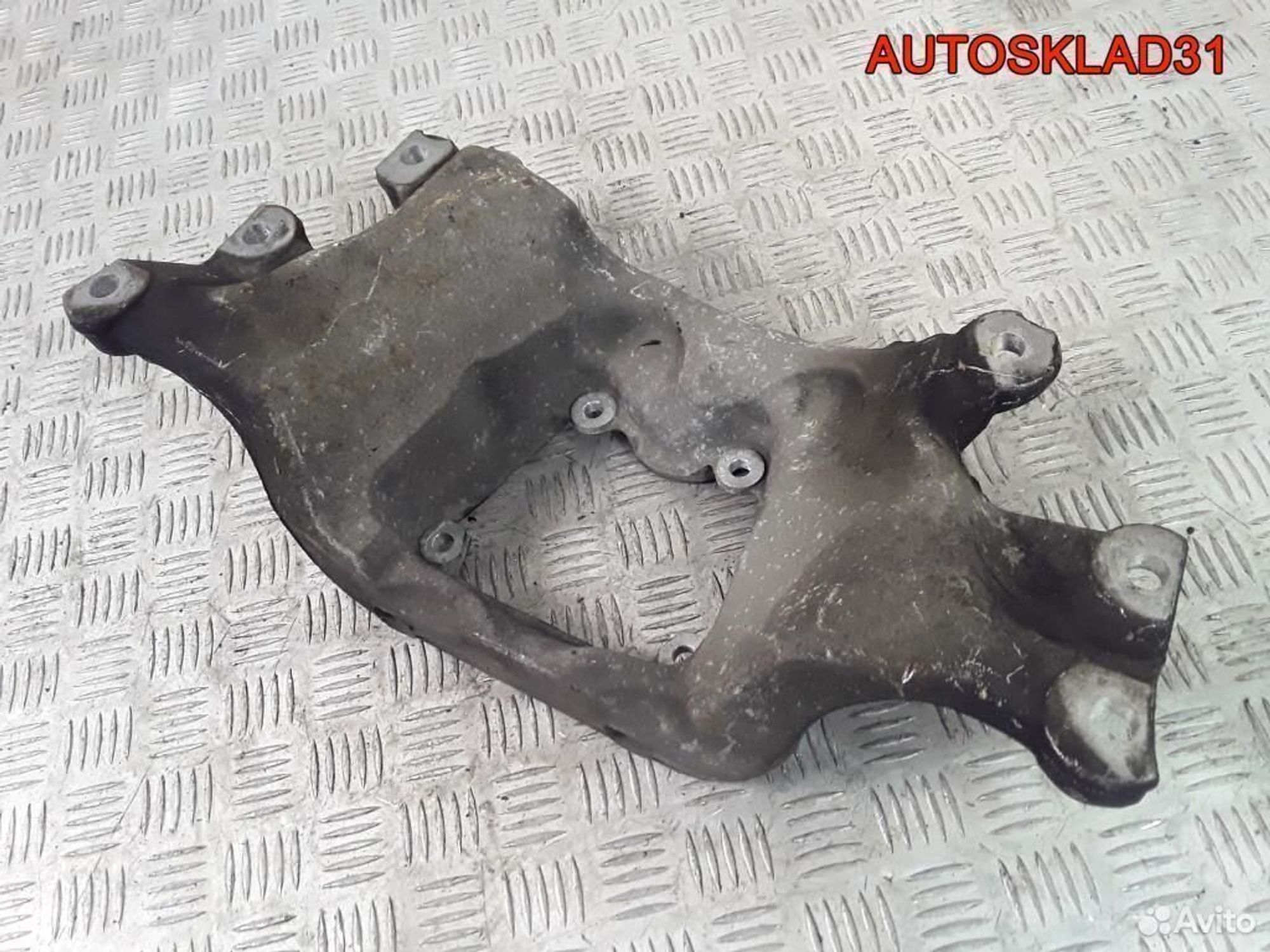 Кронштейн кпп задний Audi A6 C6 4F 4F0399263K, 3400 рублей, Дубовое