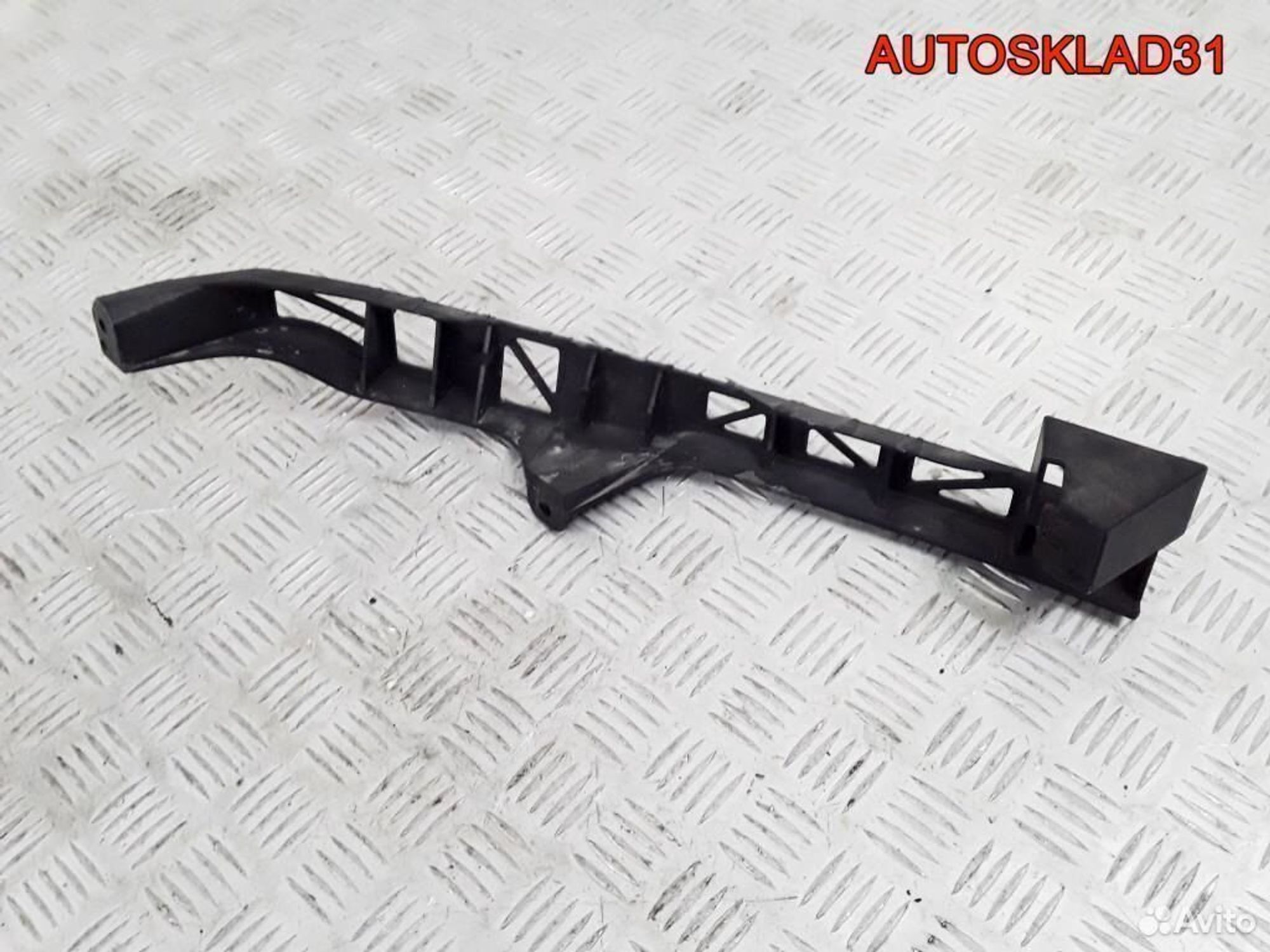 Кронштейн фар левый Mazda 3 BK седан BN8V50161, 1200 рублей, Дубовое