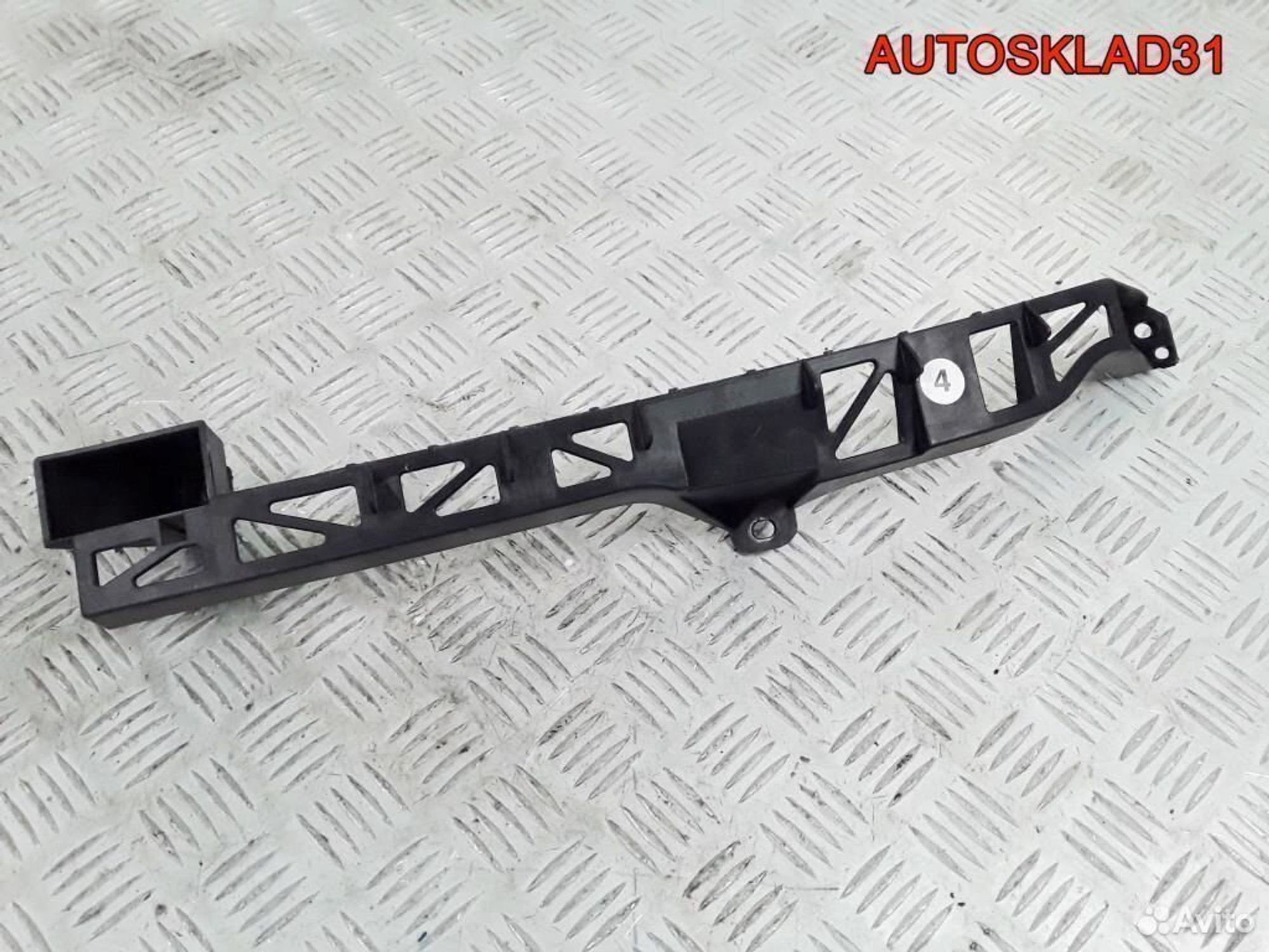 Кронштейн фар левый Mazda 3 BK седан BN8V50161, 1200 рублей, Дубовое