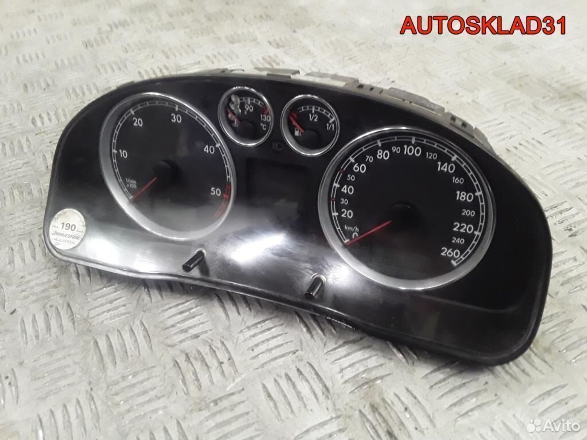 Панель приборов Volkswagen Passat B5+ 3B0920829A, 3600 рублей, Дубовое