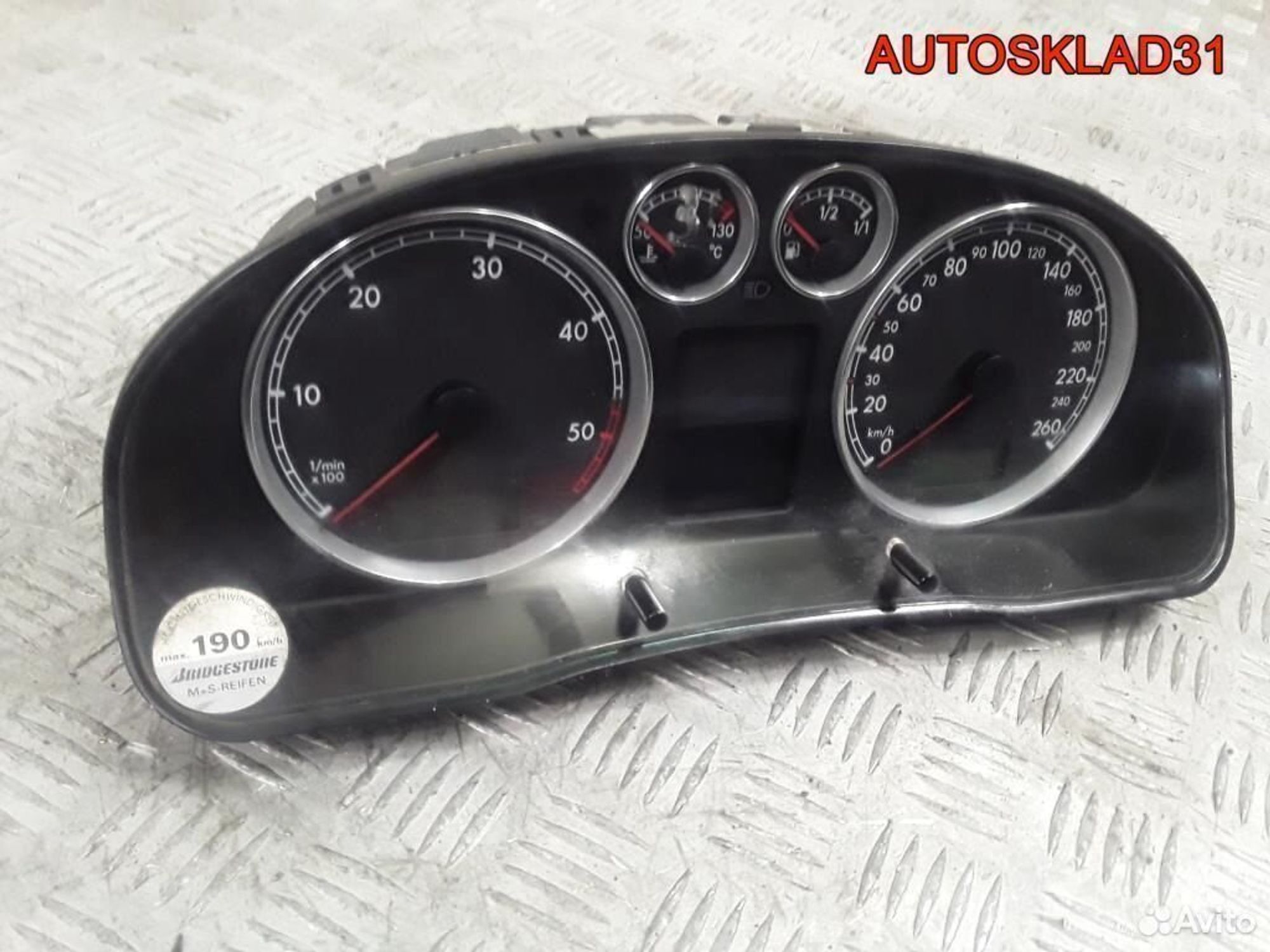 Панель приборов Volkswagen Passat B5+ 3B0920829A, 3600 рублей, Дубовое