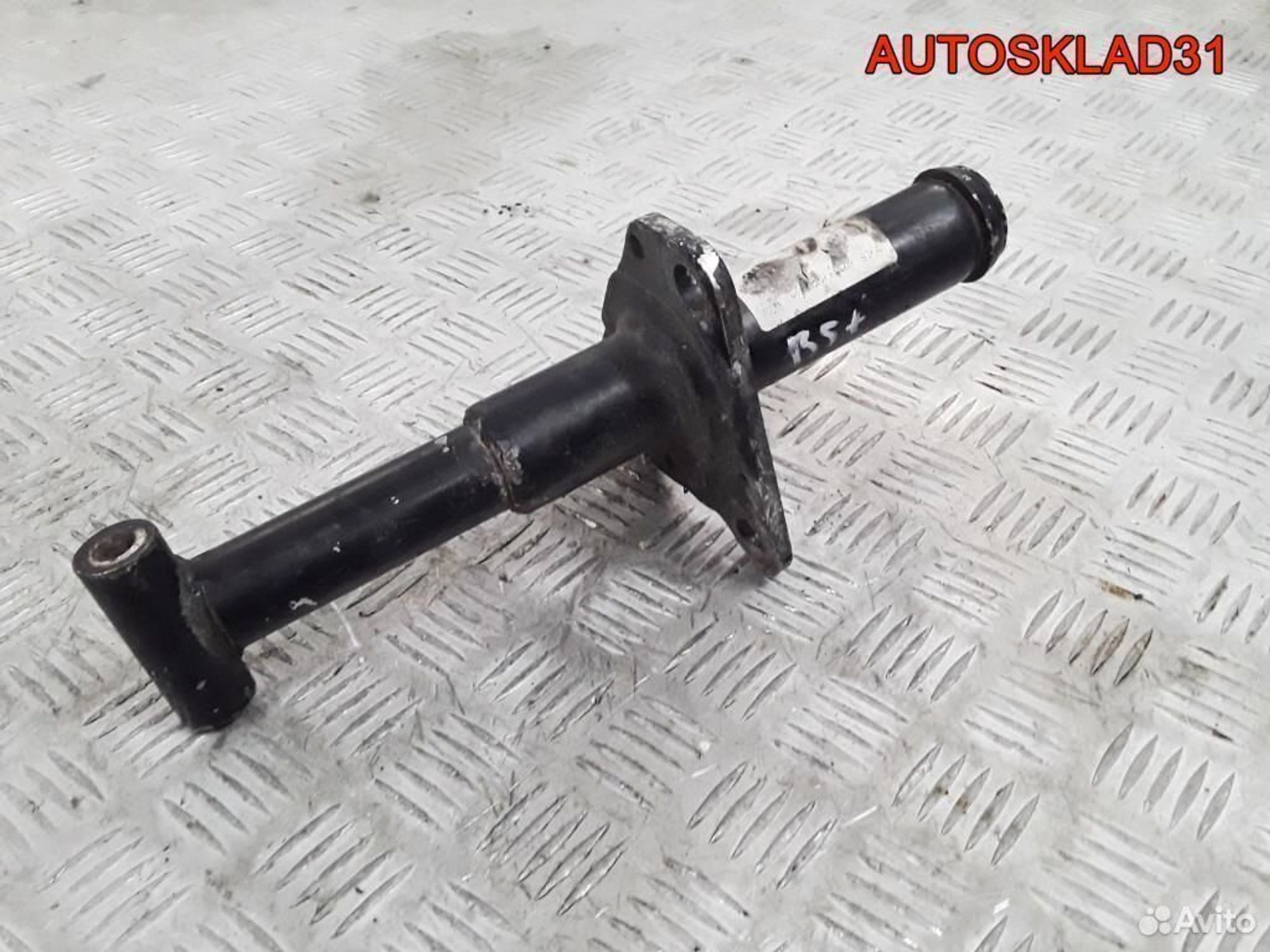 Кронштейн усилителя переднего бампера Passat B5+, 1200 рублей, Дубовое