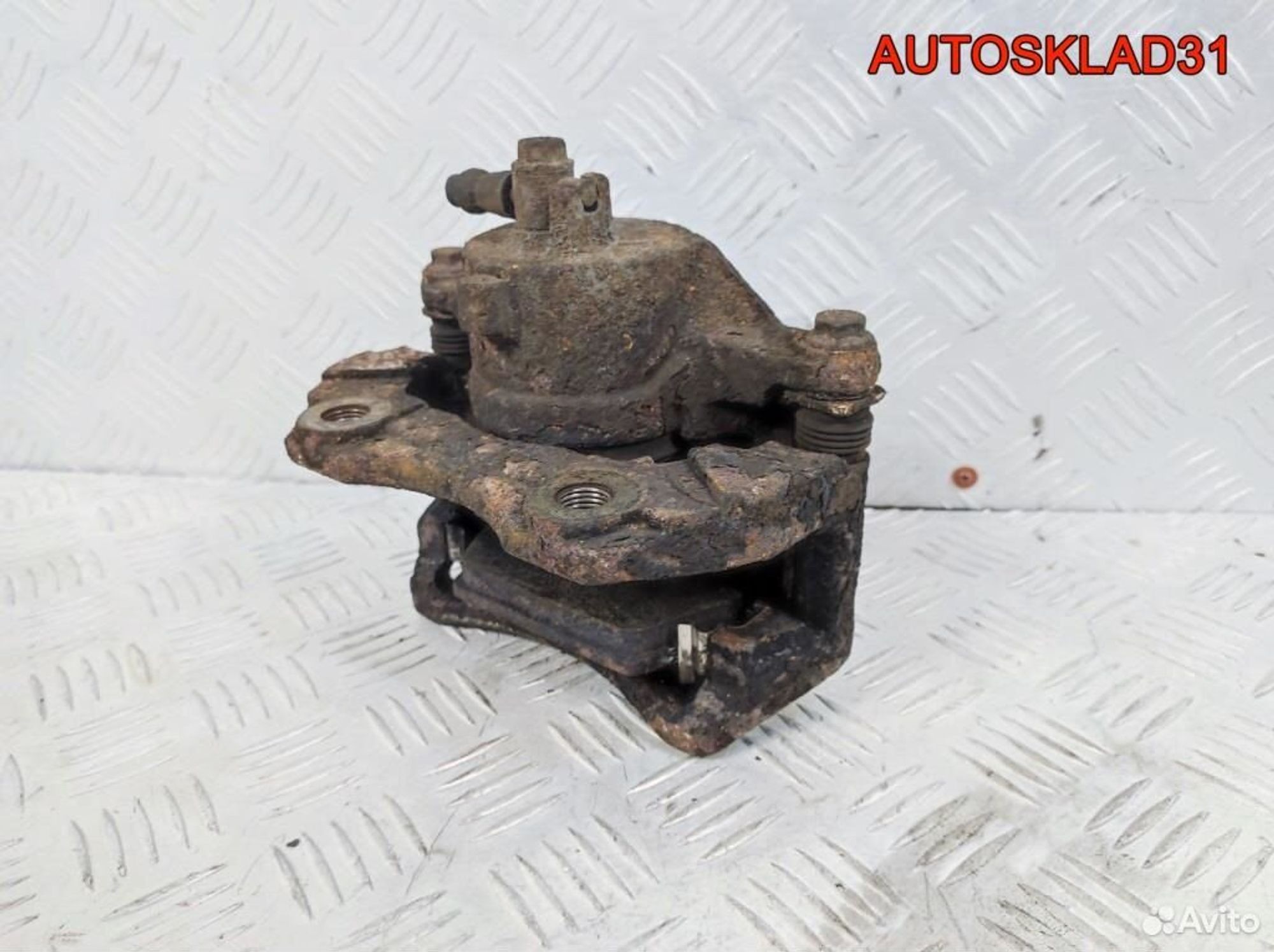 Суппорт тормозной передний левый Nissan Primera, 2100 рублей, Дубовое