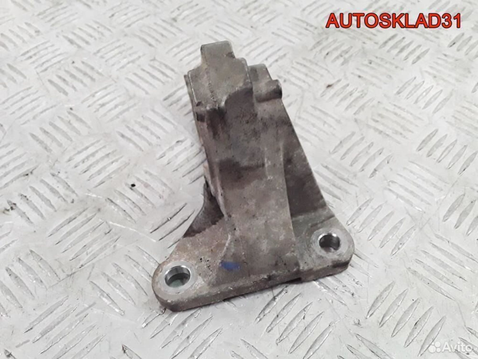 Кронштейн промвала Renault Megane 2 F9Q 8200502731, 2500 рублей, Дубовое