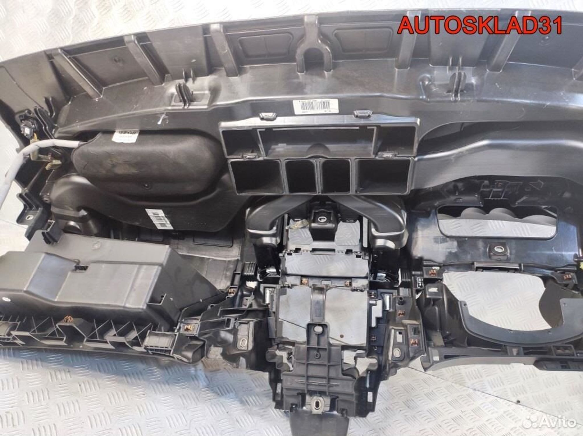 Торпедо Opel Astra J 13301067, 20300 рублей, Дубовое