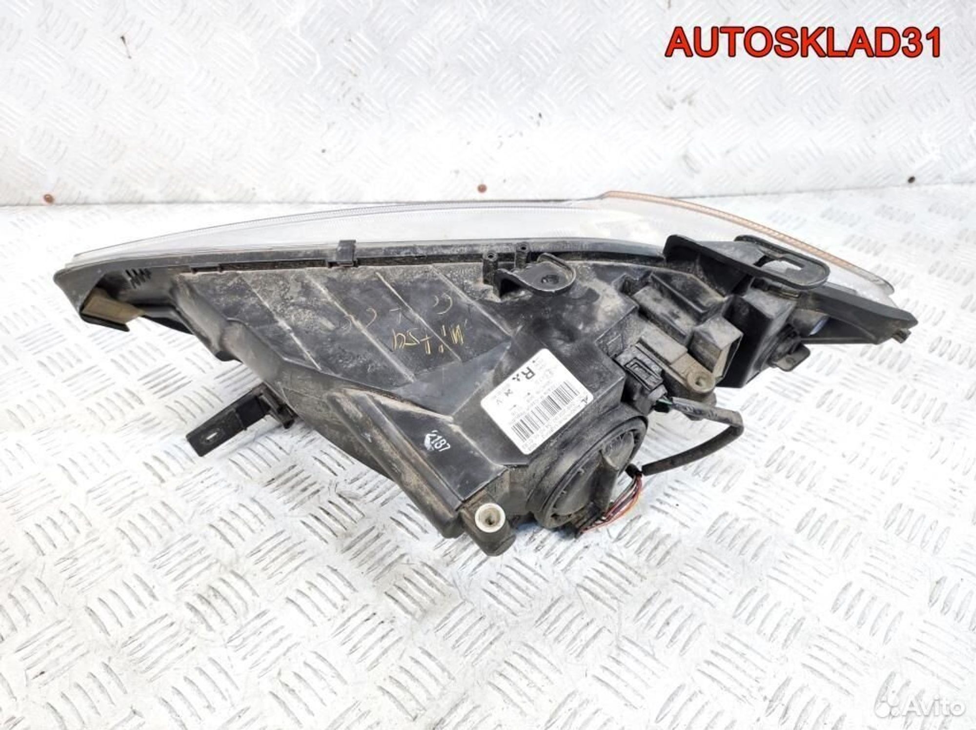 Фара правая Mitsubishi Colt Z3 8301B180, 22400 рублей, Дубовое