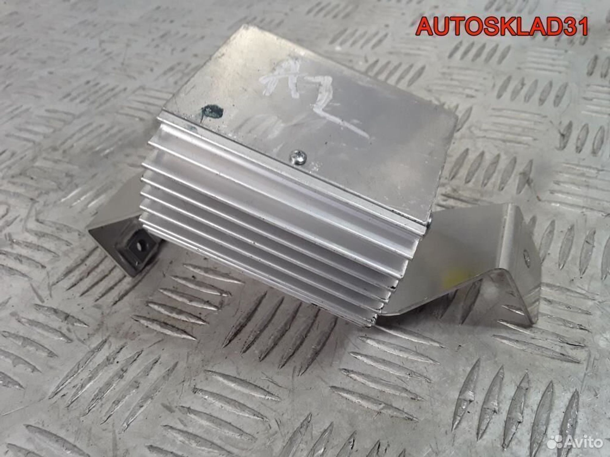 Усилитель акустической системы Audi A2 8Z0035223, 1400 рублей, Дубовое