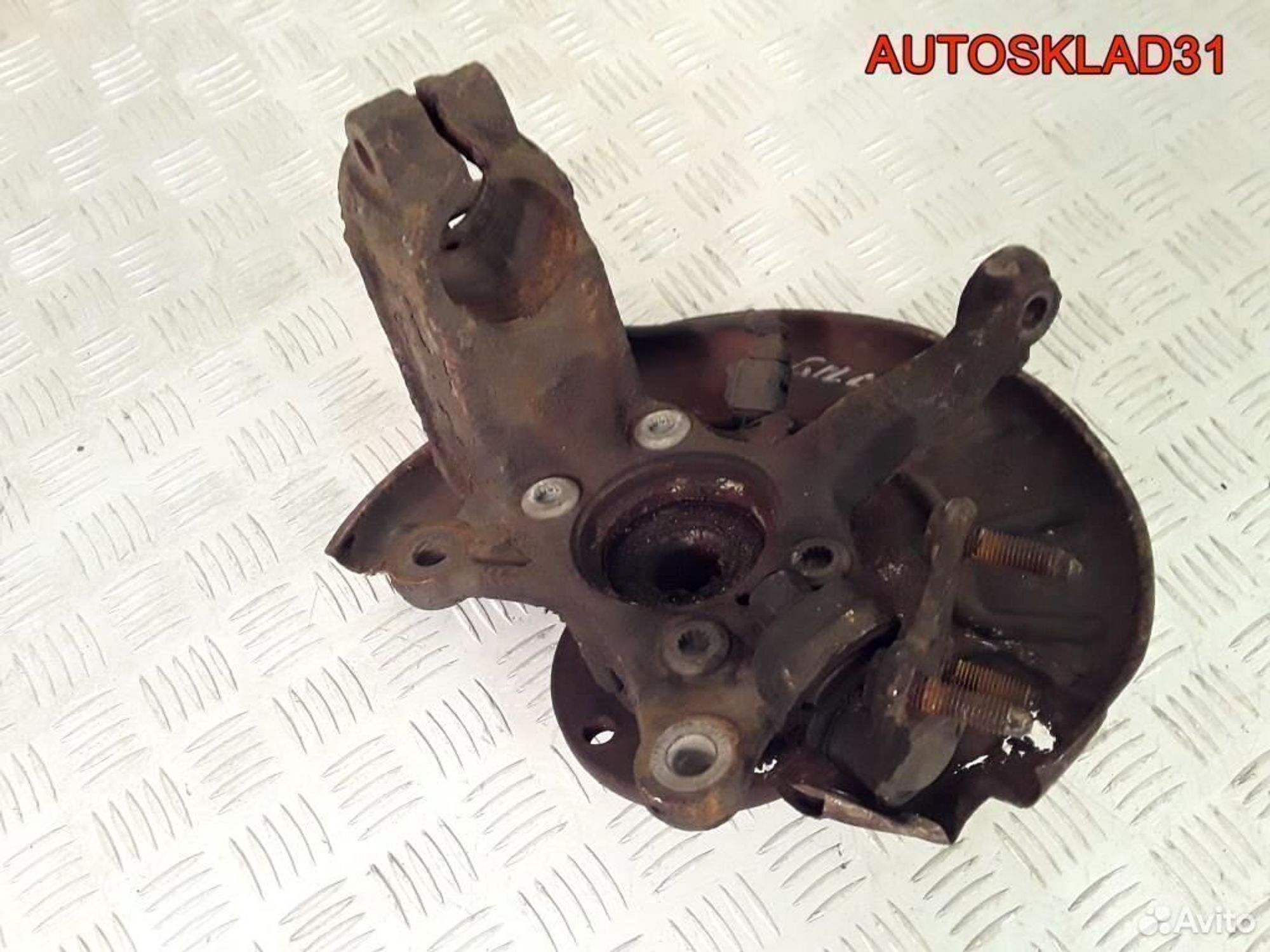 Кулак поворотный перед правый VW Golf 5 1K0407256AA, 3600 рублей, Дубовое