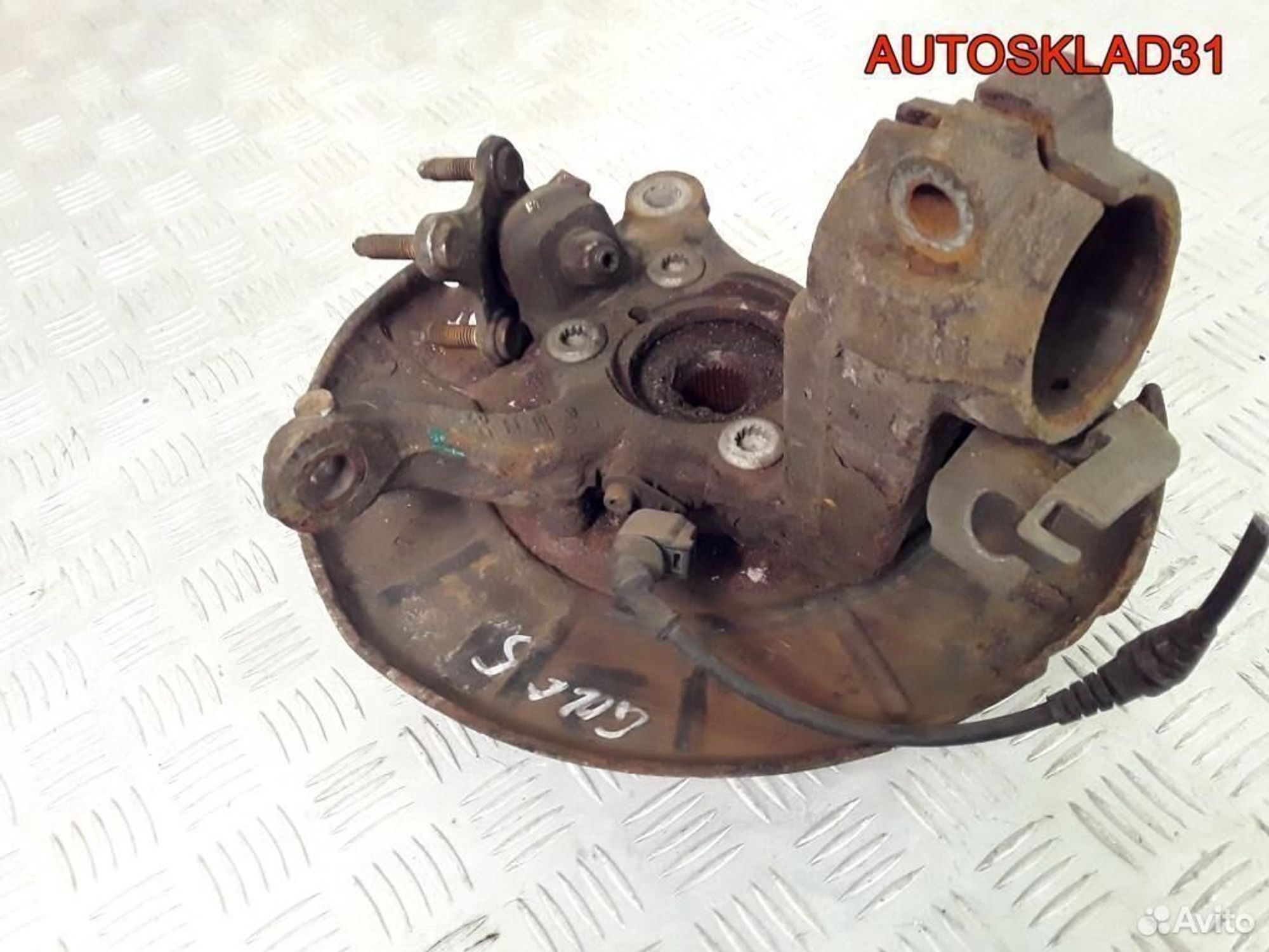 Кулак поворотный перед правый VW Golf 5 1K0407256AA, 3600 рублей, Дубовое