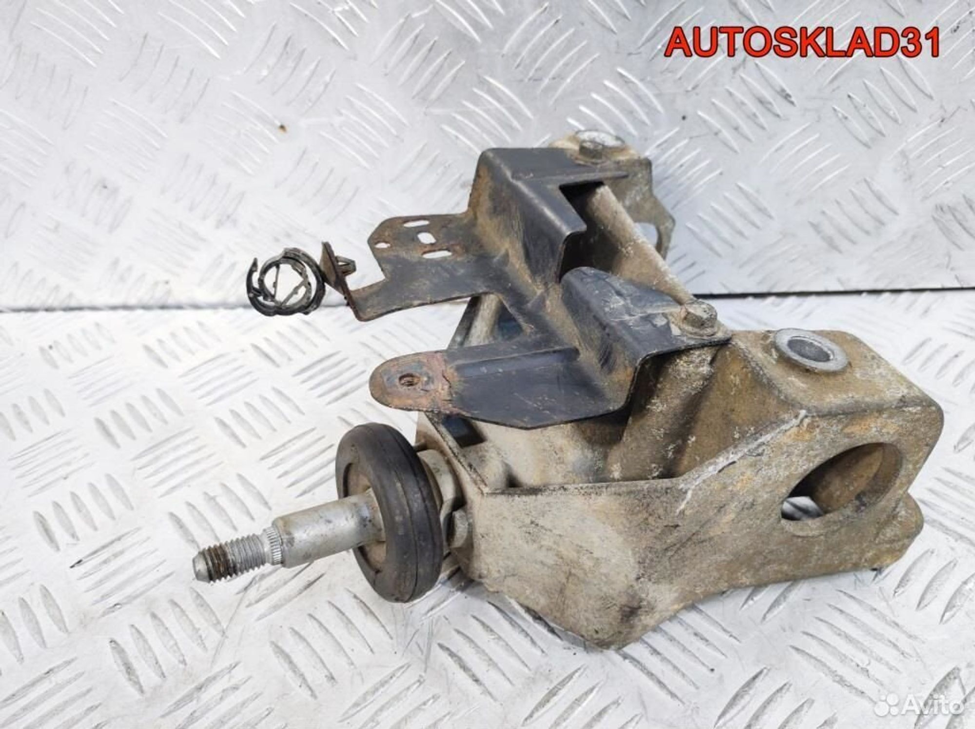 Кронштейн кпп Opel Movano 2,2 G9T 8200027178, 3200 рублей, Дубовое
