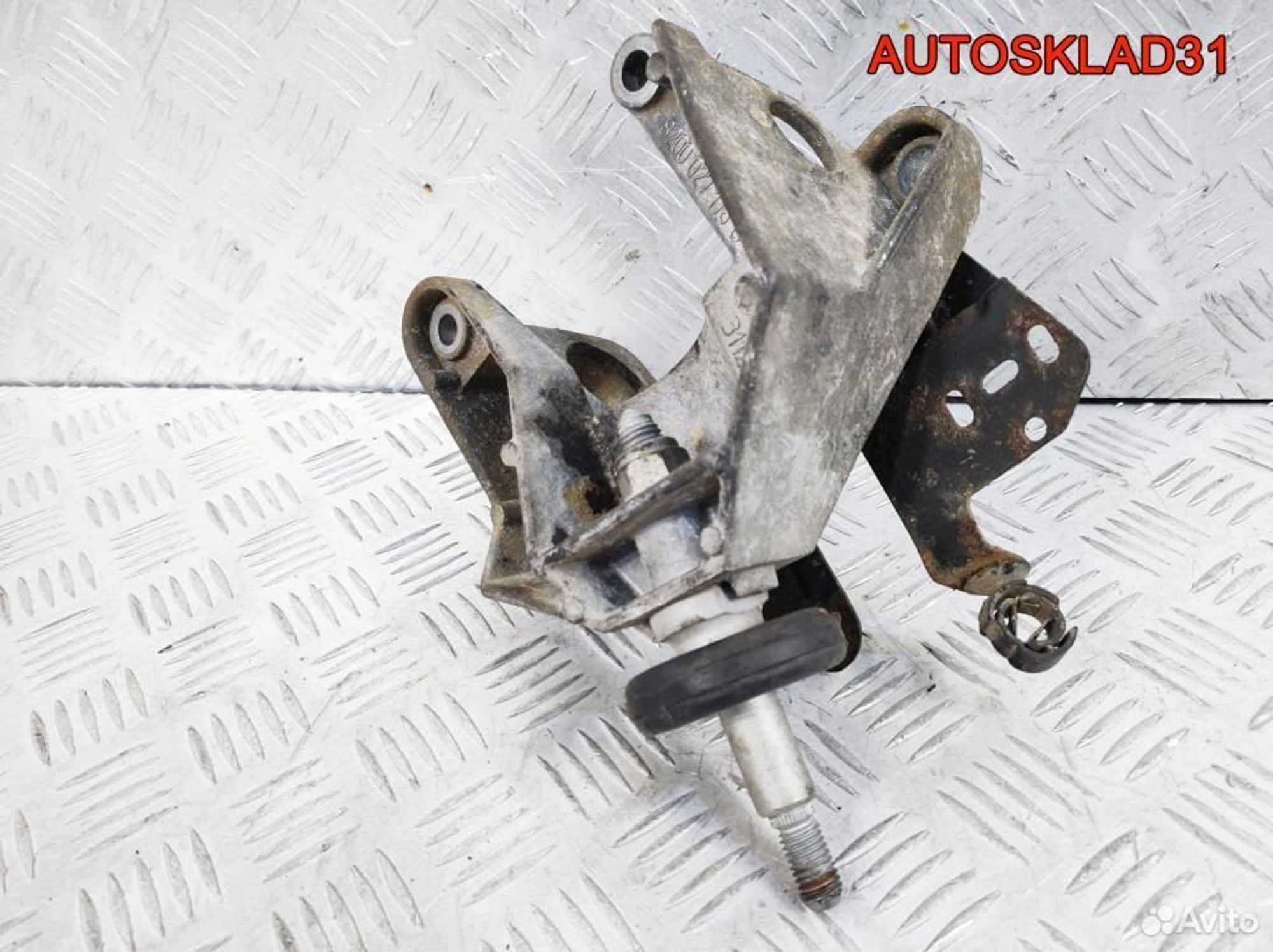 Кронштейн кпп Opel Movano 2,2 G9T 8200027178, 3200 рублей, Дубовое