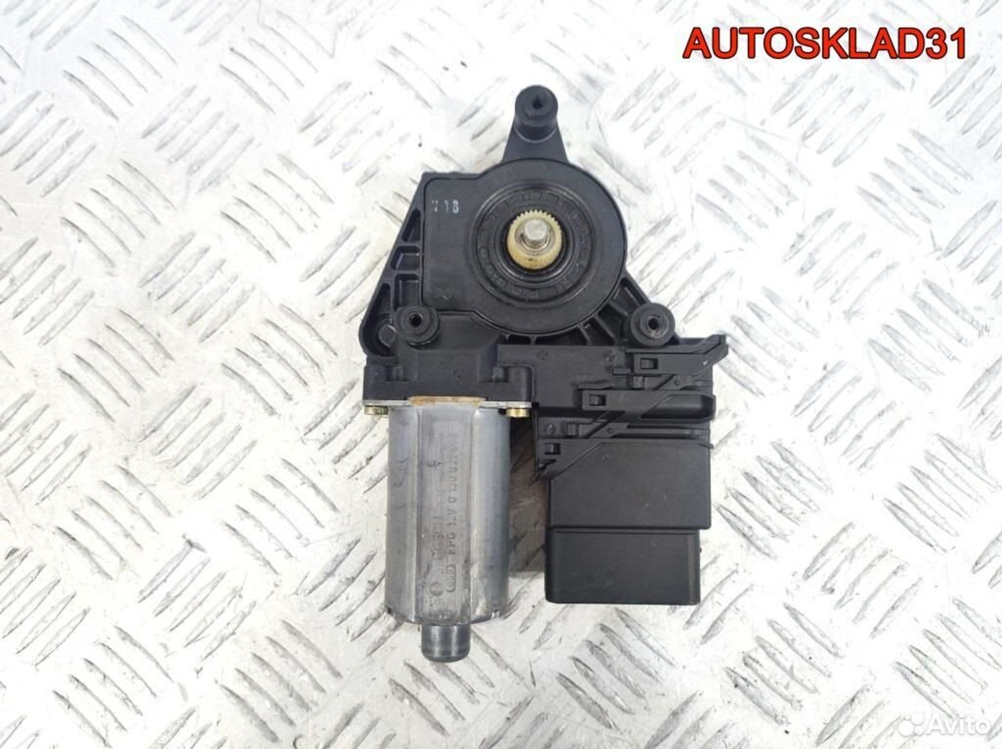 Моторчик стеклоподъемника задний правый VW Passat B5 3B9839752CA, 800 рублей, Дубовое