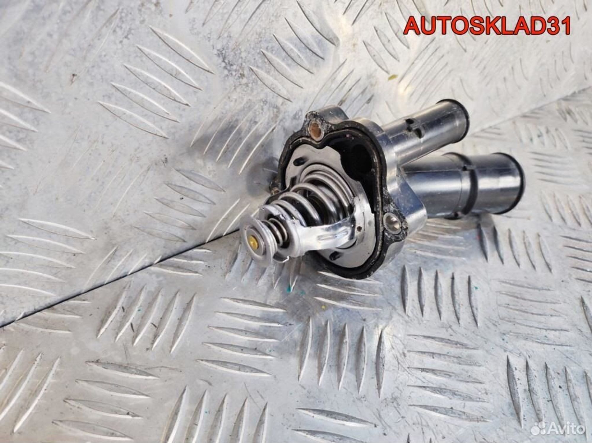 Корпус термостата Ford Focus 2 2,0 aoda 5653258, 1100 рублей, Дубовое