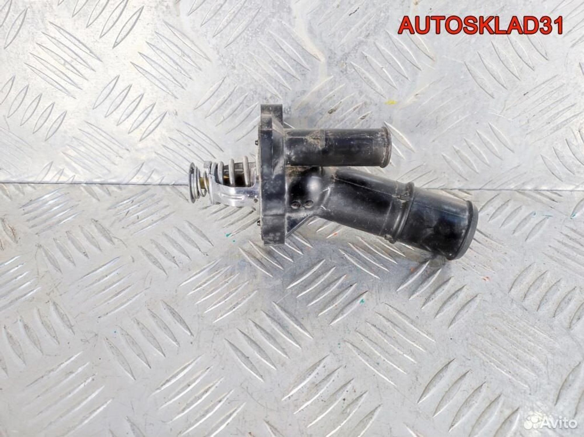 Корпус термостата Ford Focus 2 2,0 aoda 5653258, 1100 рублей, Дубовое