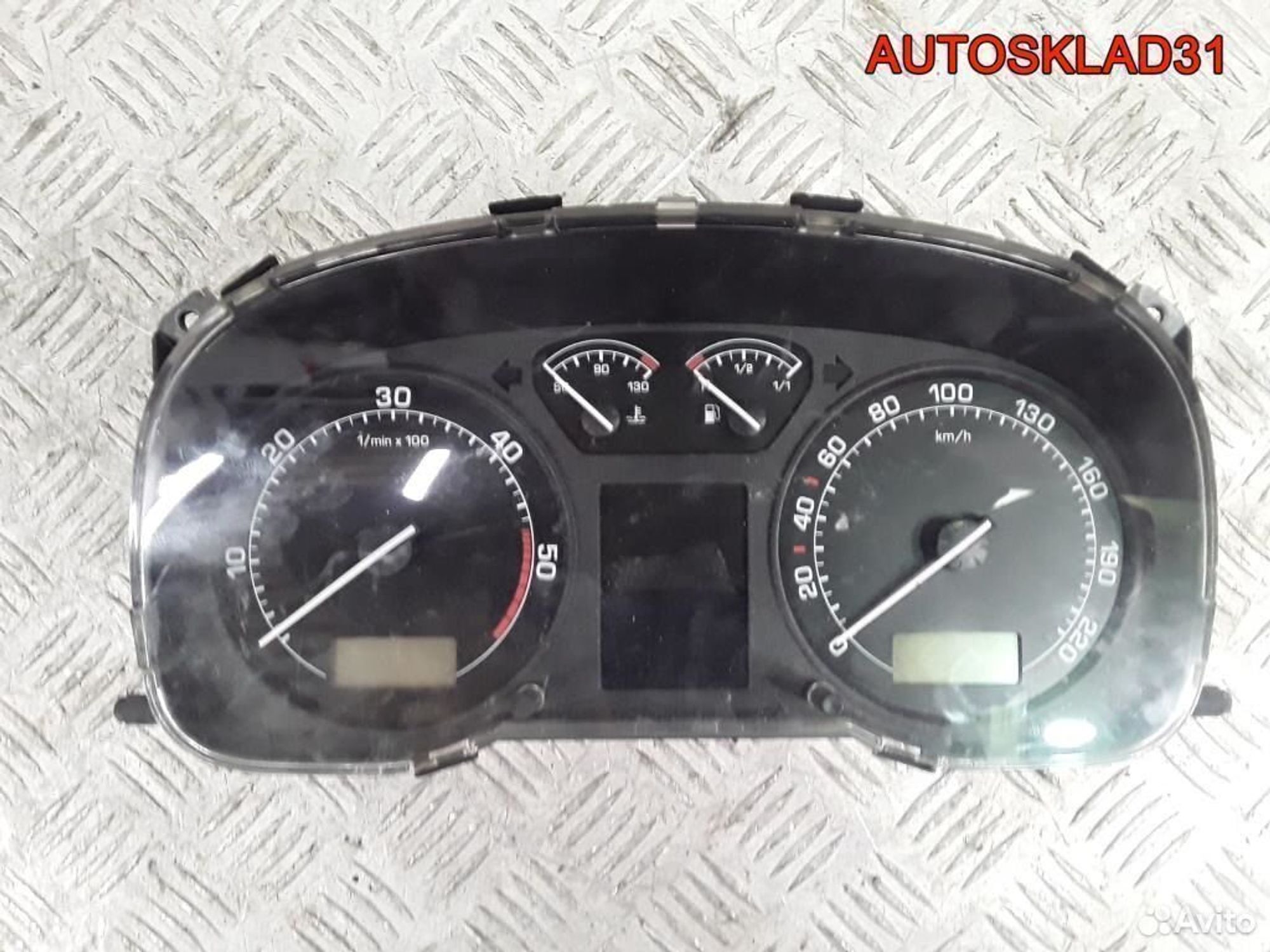 Панель приборов Skoda Octavia A4 1U0920821F дизель, 3600 рублей, Дубовое