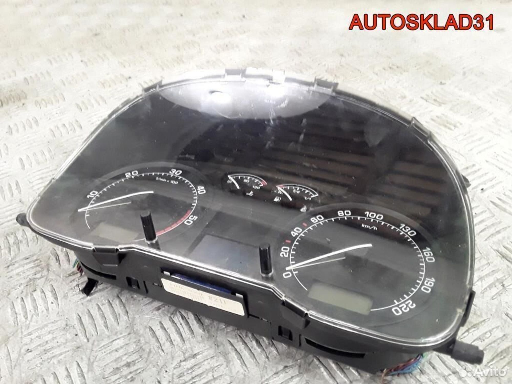 Панель приборов Skoda Octavia A4 1U0920821F дизель, 3600 рублей, Дубовое