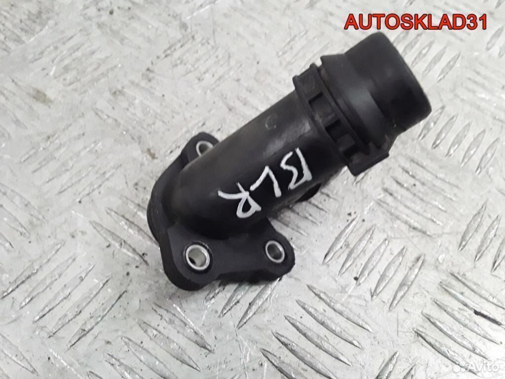 Фланец тройник VW Passat B6 2,0 BLR 06F121131C, 1100 рублей, Дубовое