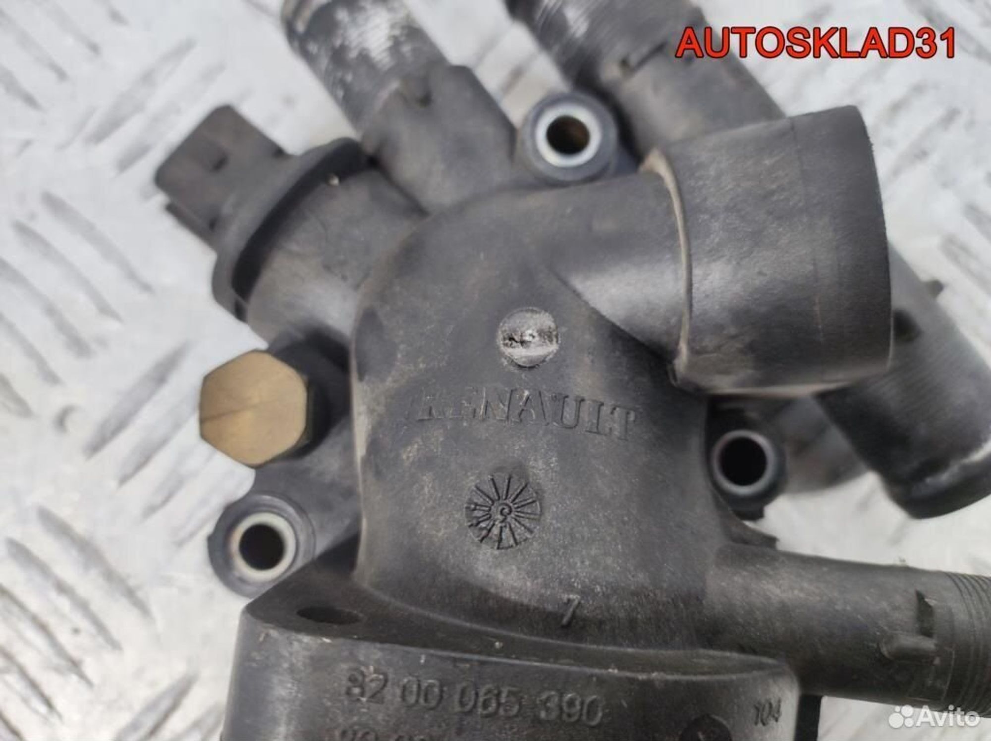 Корпус термостата Volvo V40 F9Q 8200065390, 1700 рублей, Дубовое