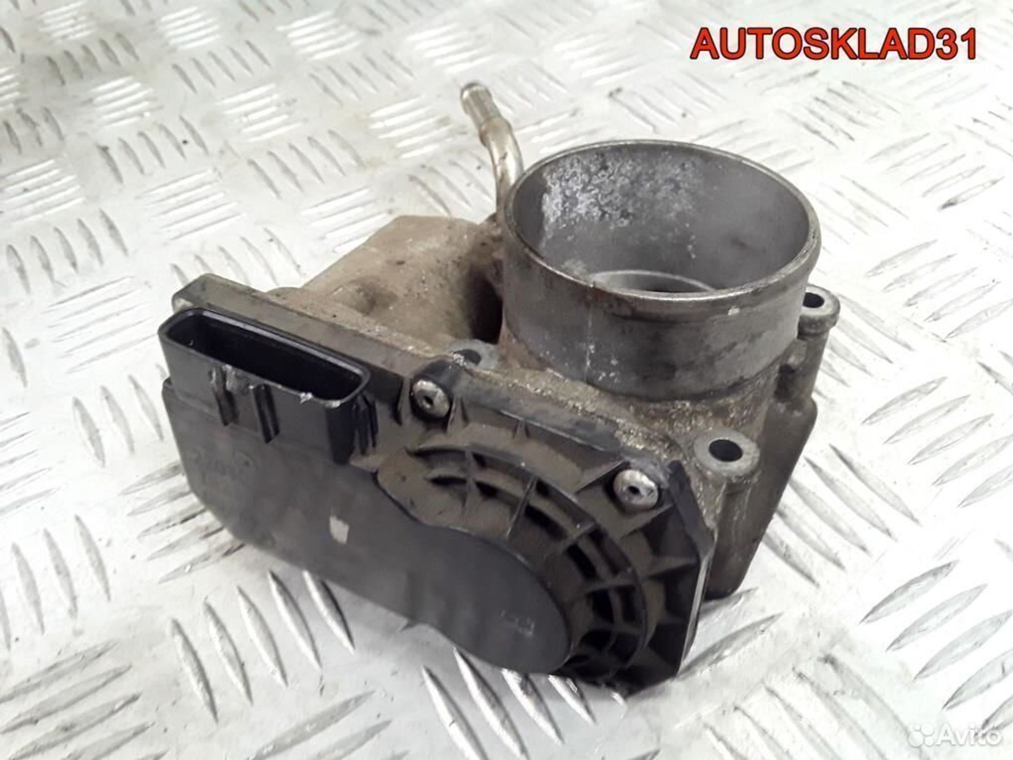 Заслонка дроссельная Toyota Avensis 2 220300D011, 2900 рублей, Дубовое