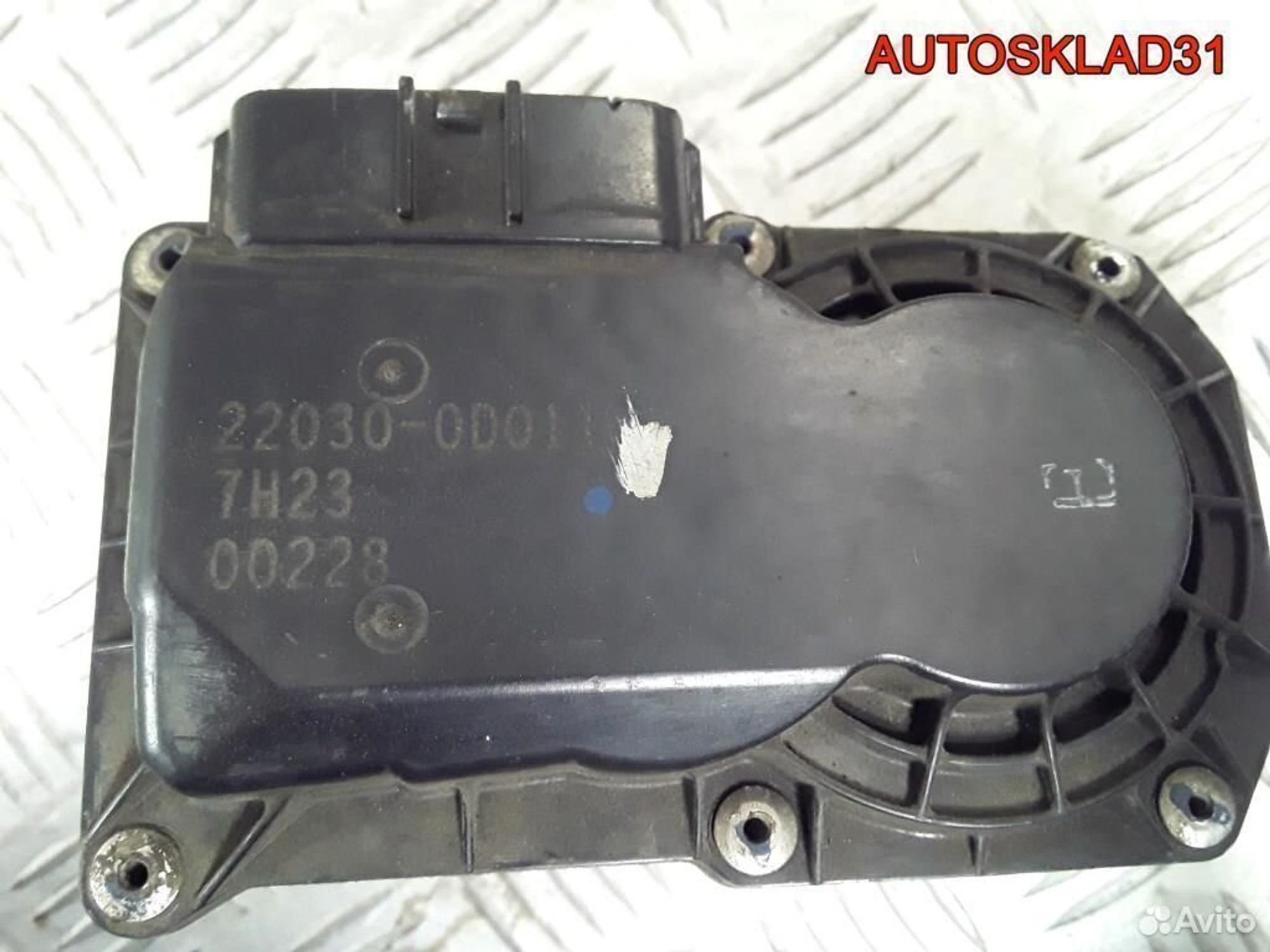 Заслонка дроссельная Toyota Avensis 2 220300D011, 2900 рублей, Дубовое