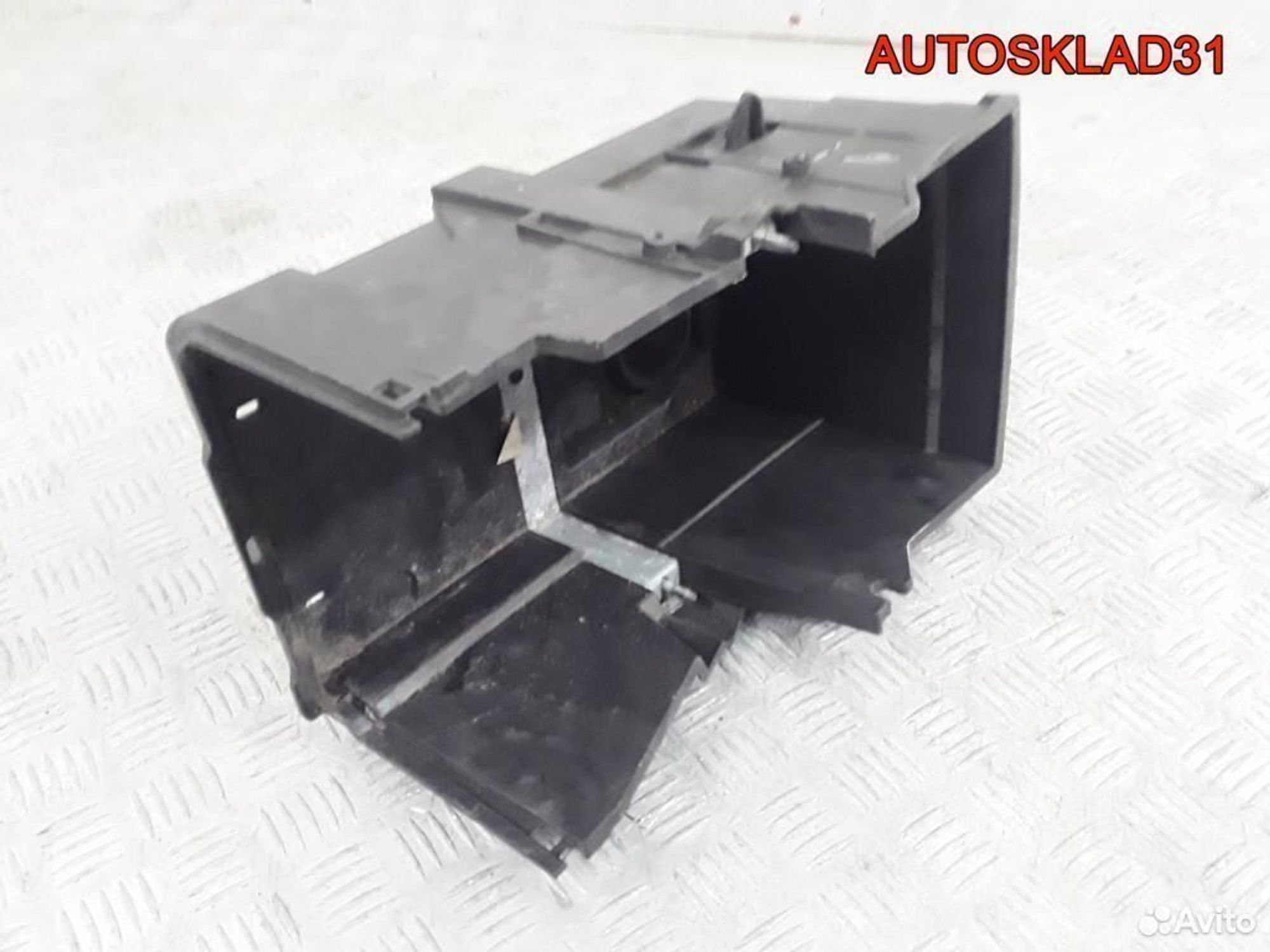 Крепление акб Ford Focus 2 4M5110723BC, 1100 рублей, Дубовое