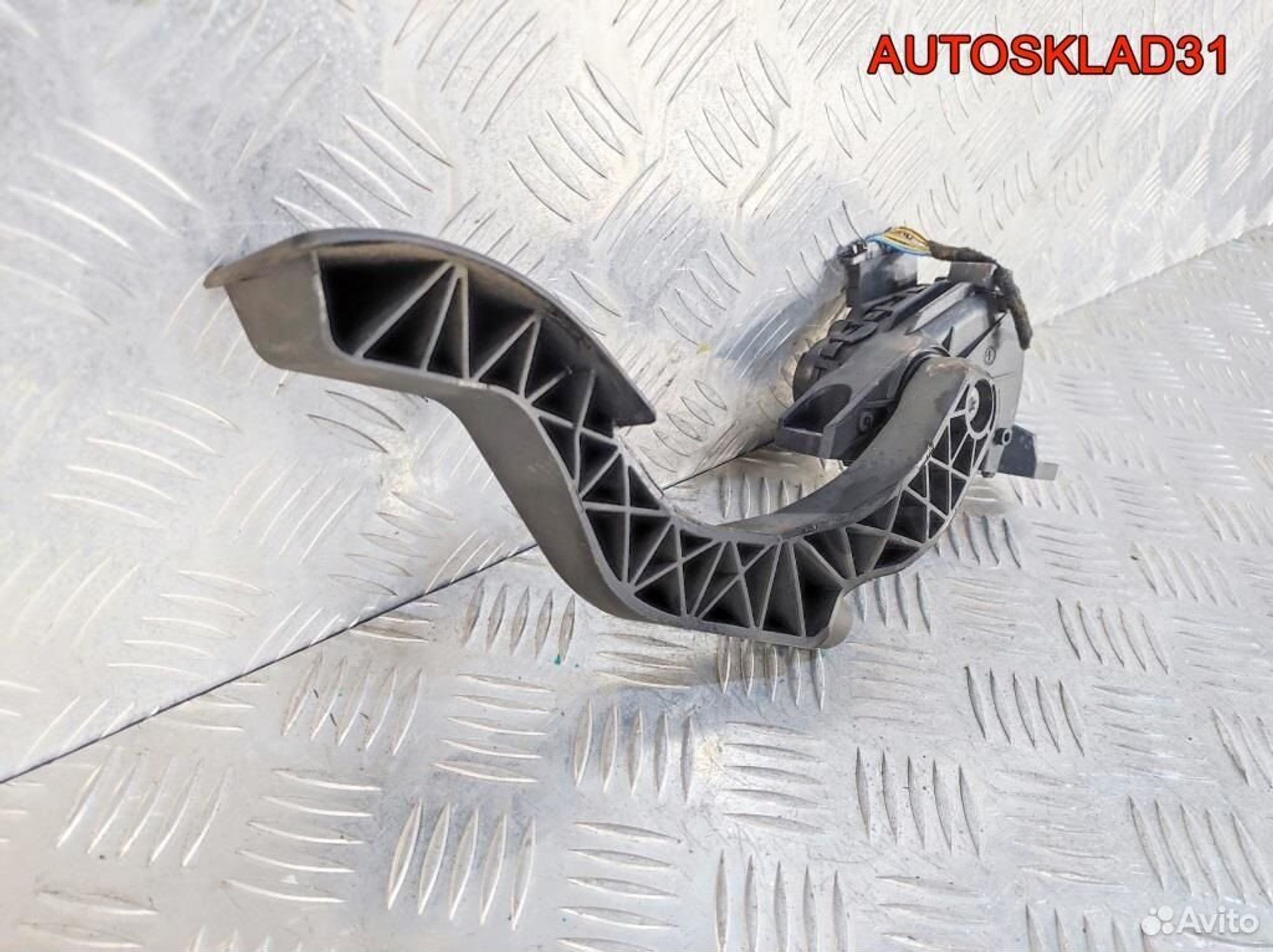 Педаль газа Audi A4 B5 8D1721523E Бензин, 1700 рублей, Дубовое