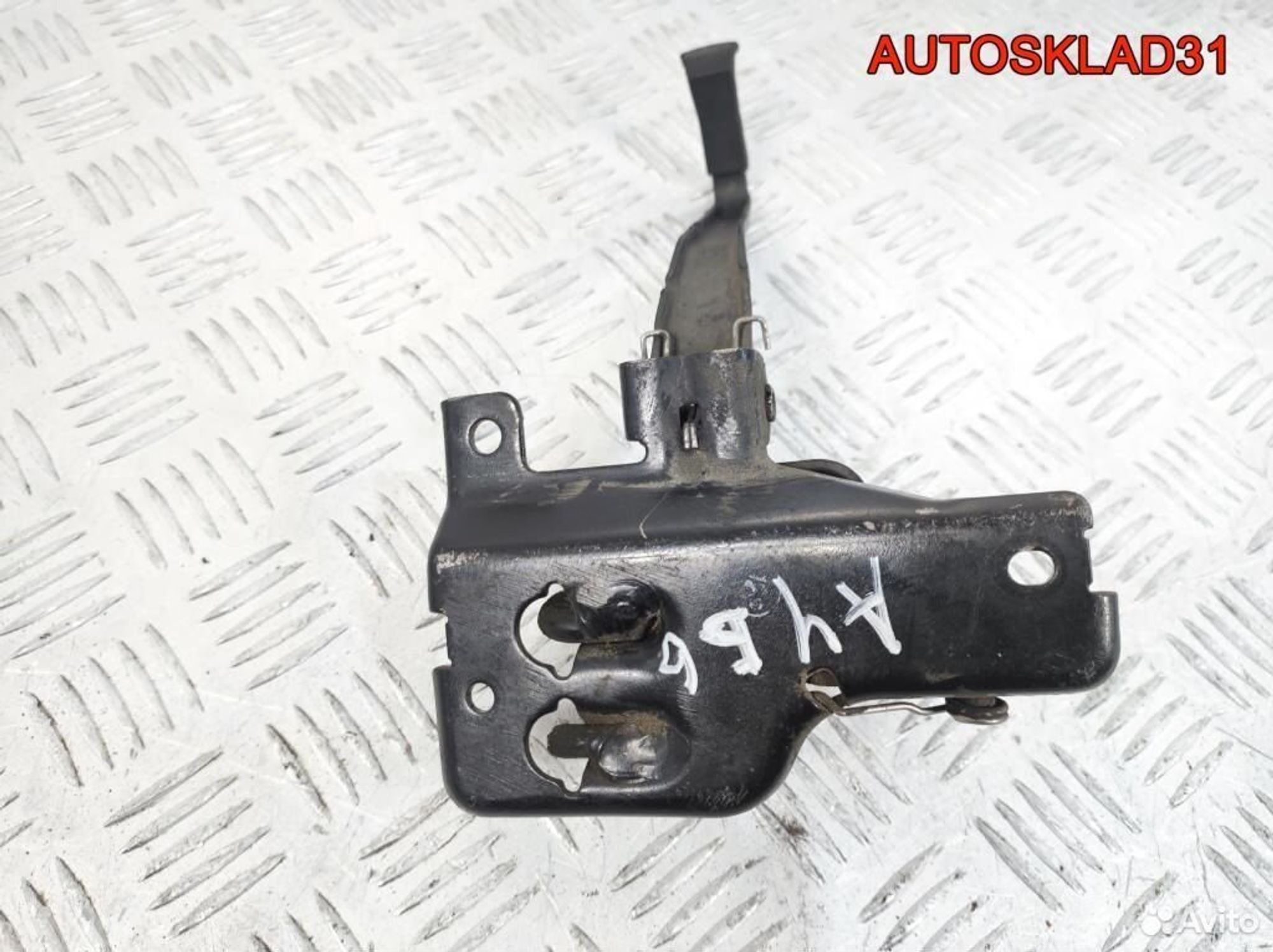Замок капота Audi A4 B6 8E0823480A, 1400 рублей, Дубовое