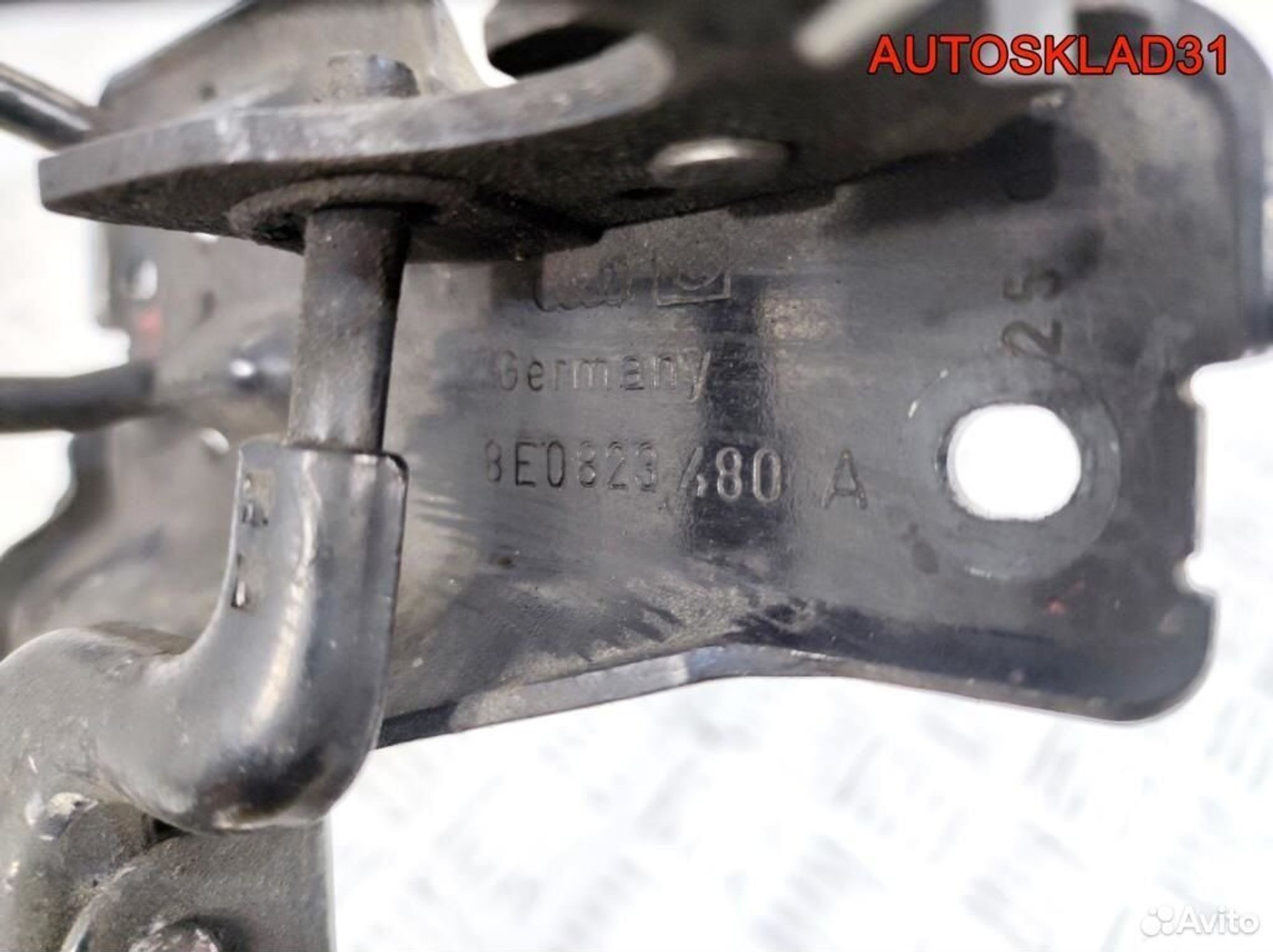 Замок капота Audi A4 B6 8E0823480A, 1400 рублей, Дубовое