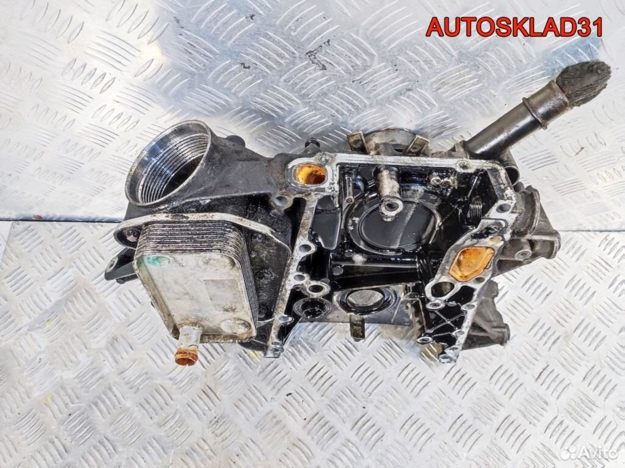 Крышка двигателя передняя Mercedes Vito 6110150902, 3200 рублей, Дубовое