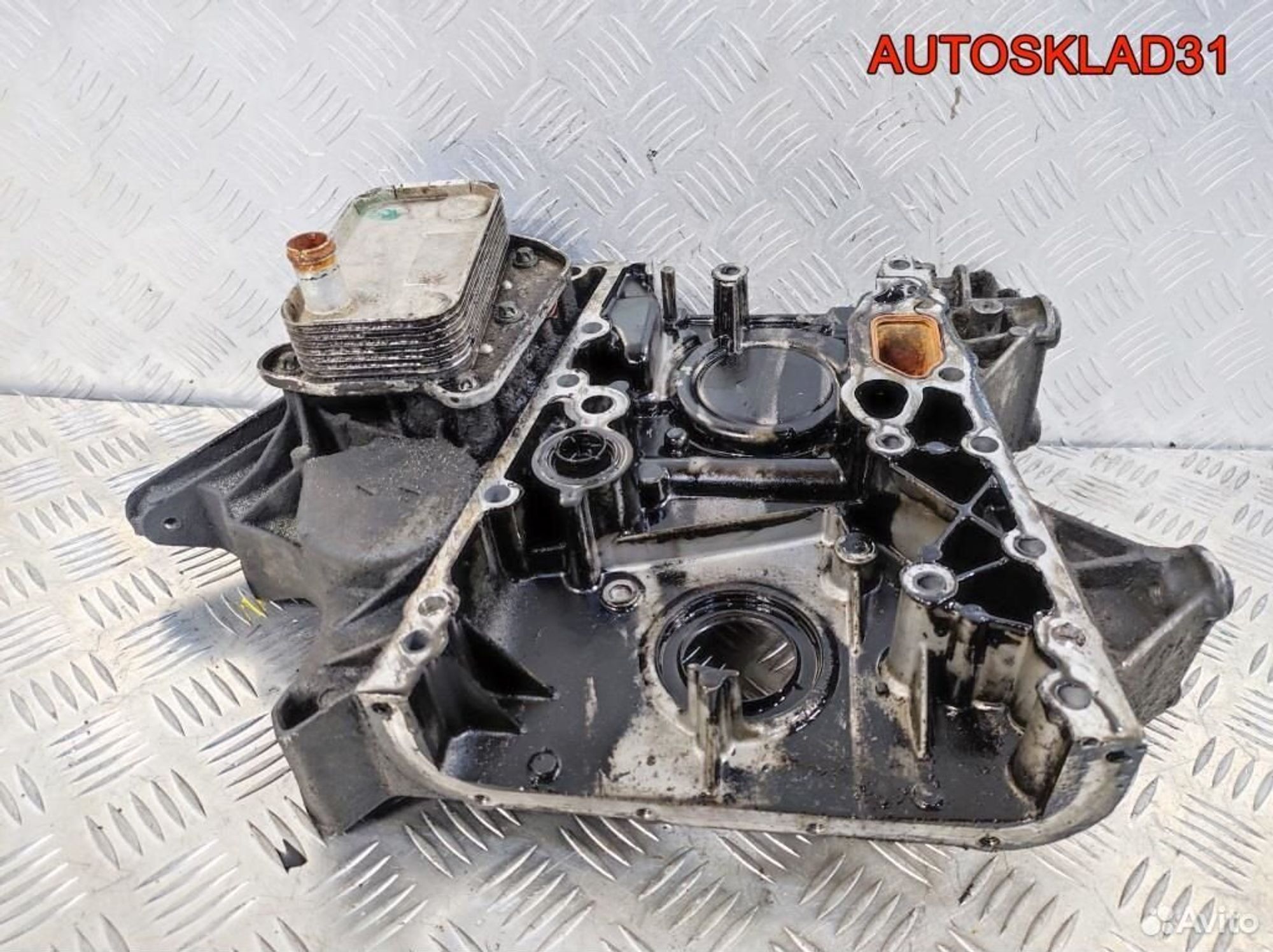 Крышка двигателя передняя Mercedes Vito 6110150902, 3200 рублей, Дубовое