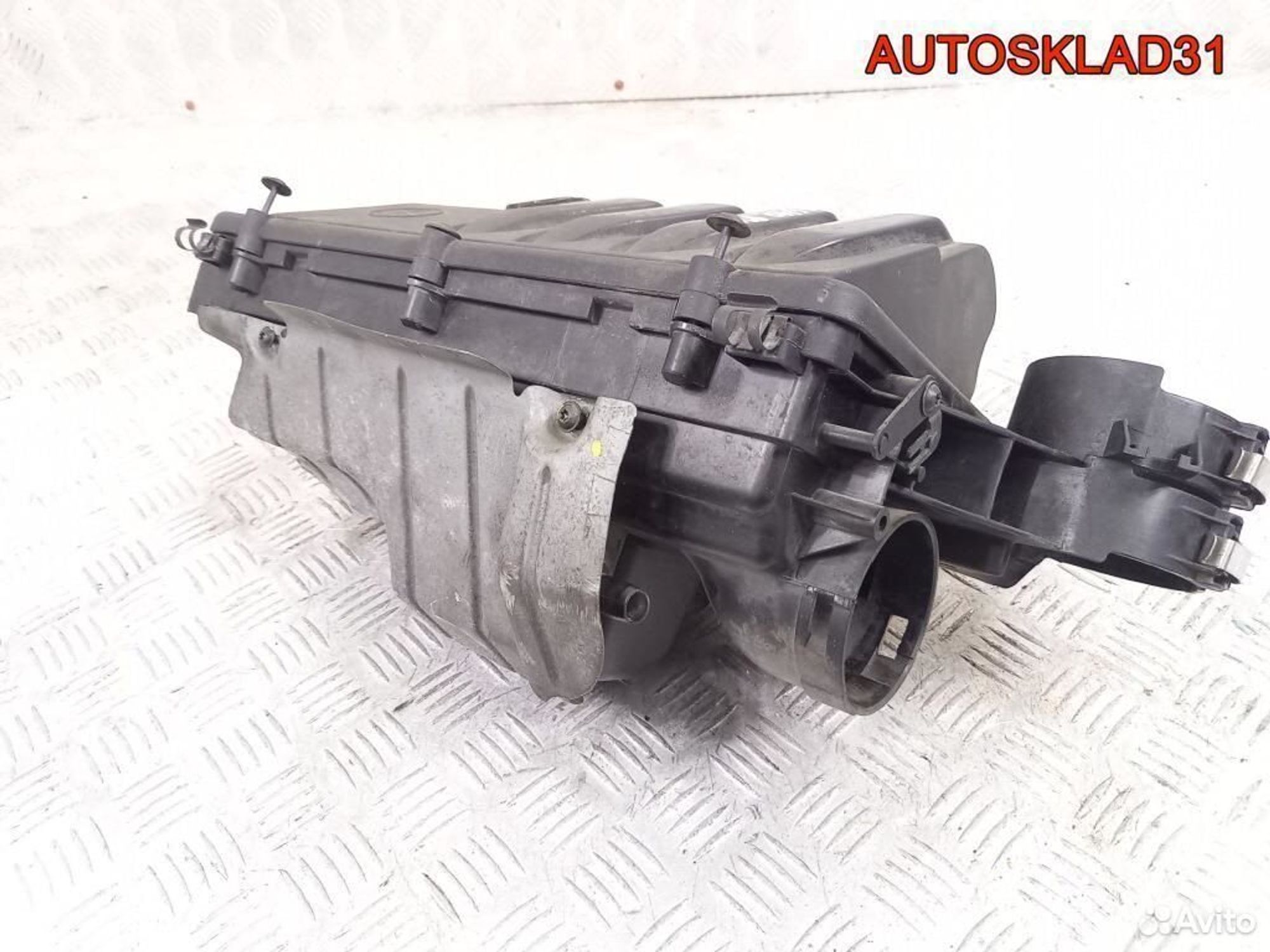 Корпус воздушного фильтра Mercedes W169 OM640.940, 1800 рублей, Дубовое