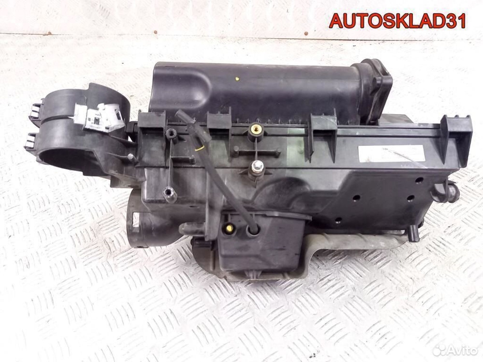 Корпус воздушного фильтра Mercedes W169 OM640.940, 1800 рублей, Дубовое