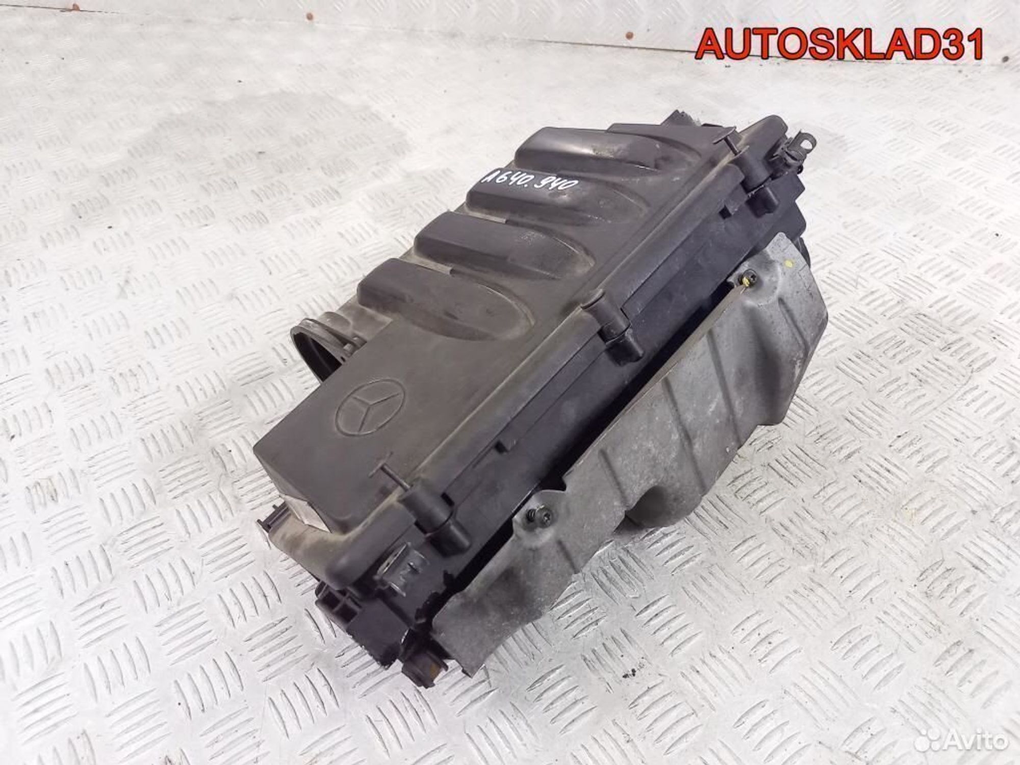 Корпус воздушного фильтра Mercedes W169 OM640.940, 1800 рублей, Дубовое