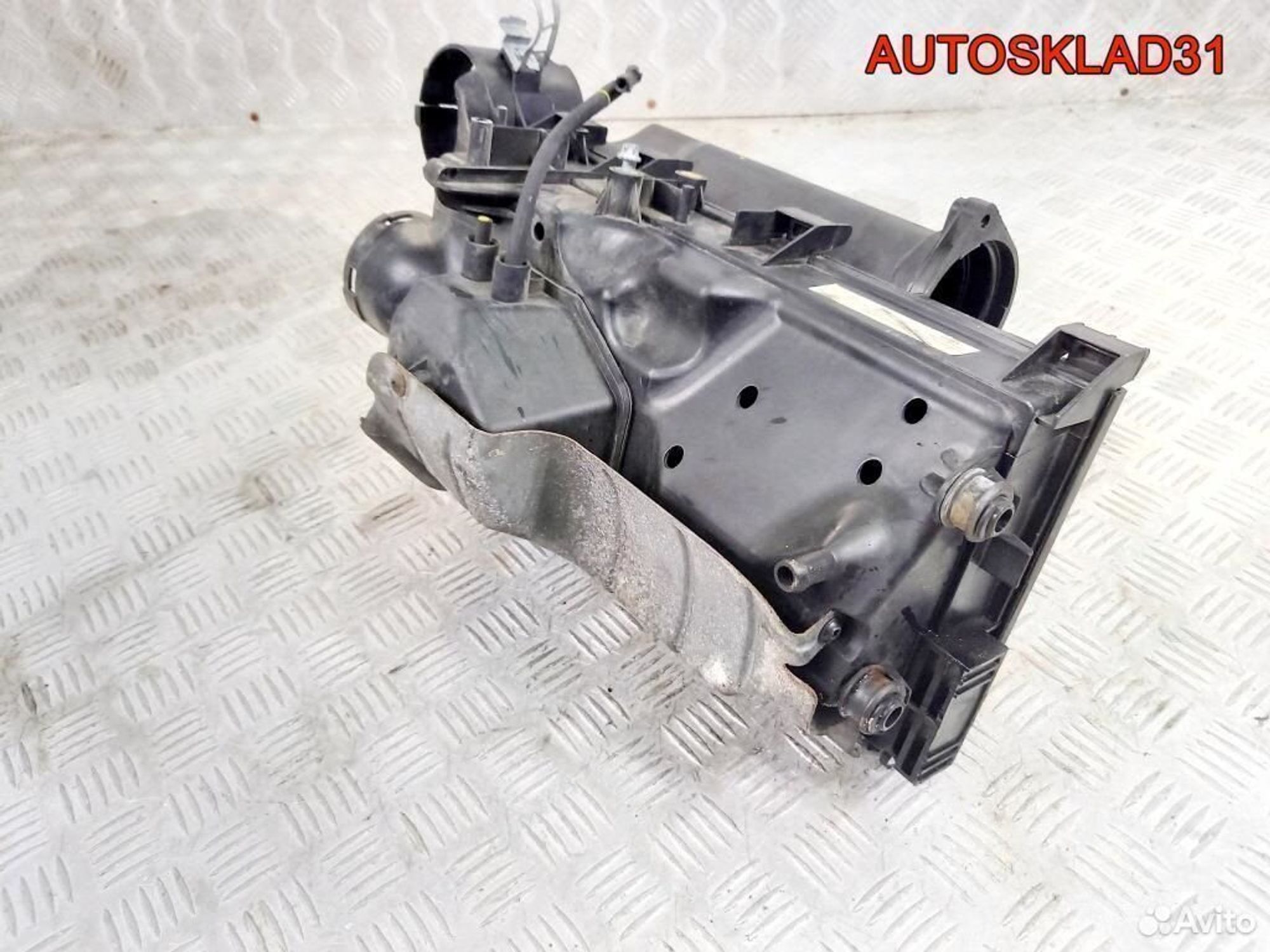 Корпус воздушного фильтра Mercedes W169 OM640.940, 1800 рублей, Дубовое