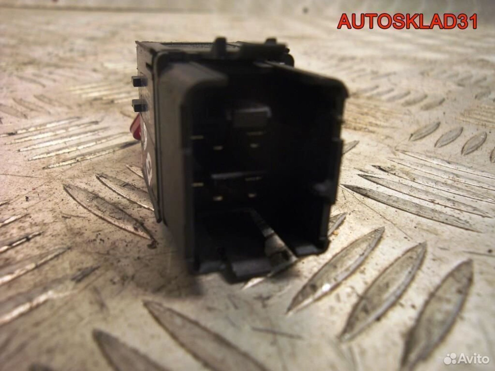 Кнопка аварийной сигнализации VW Passat B6 3C89535, 600 рублей, Дубовое