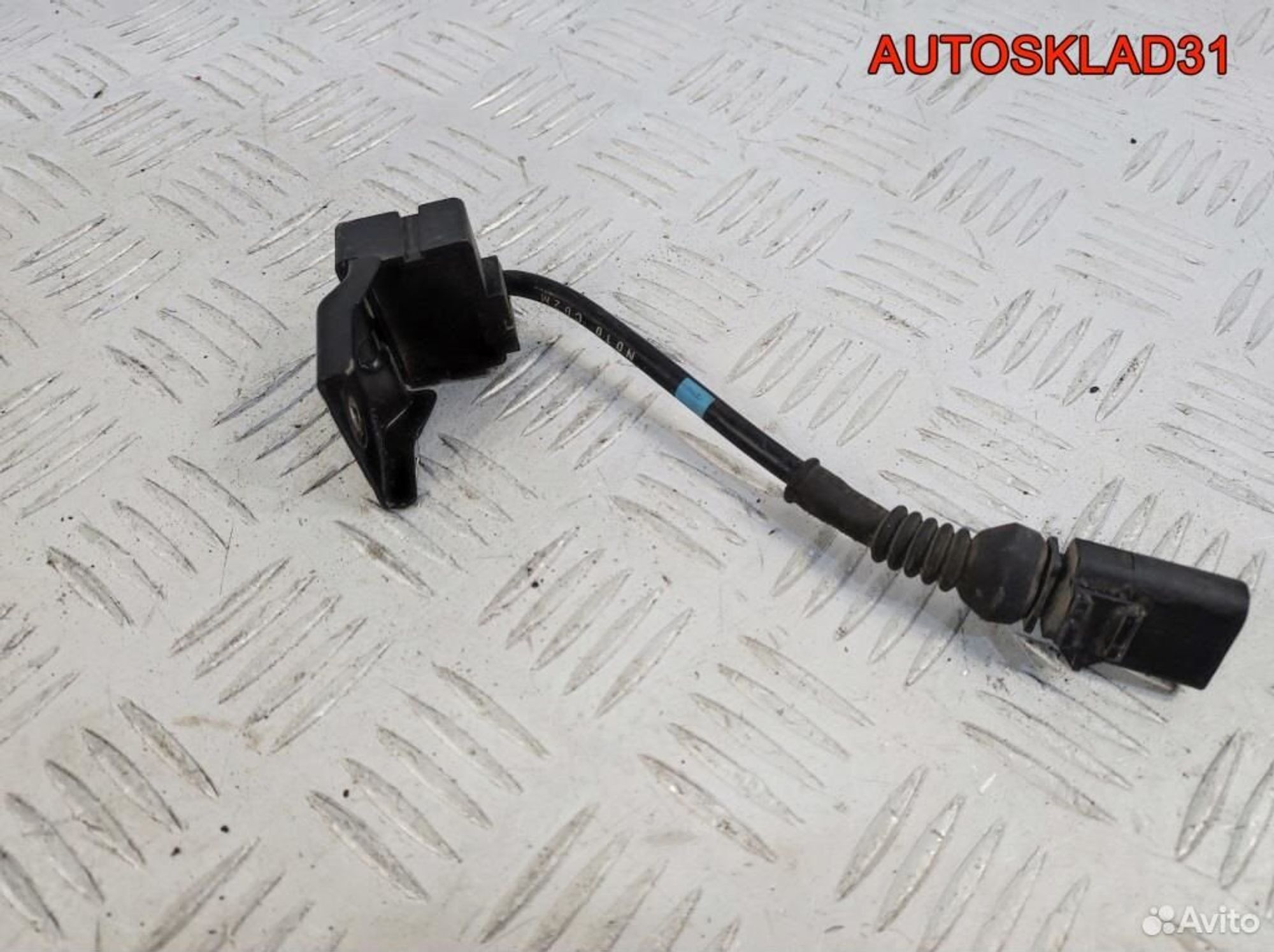 Датчик ускорения пневмоподвески Audi A8 4E0616575B, 900 рублей, Дубовое