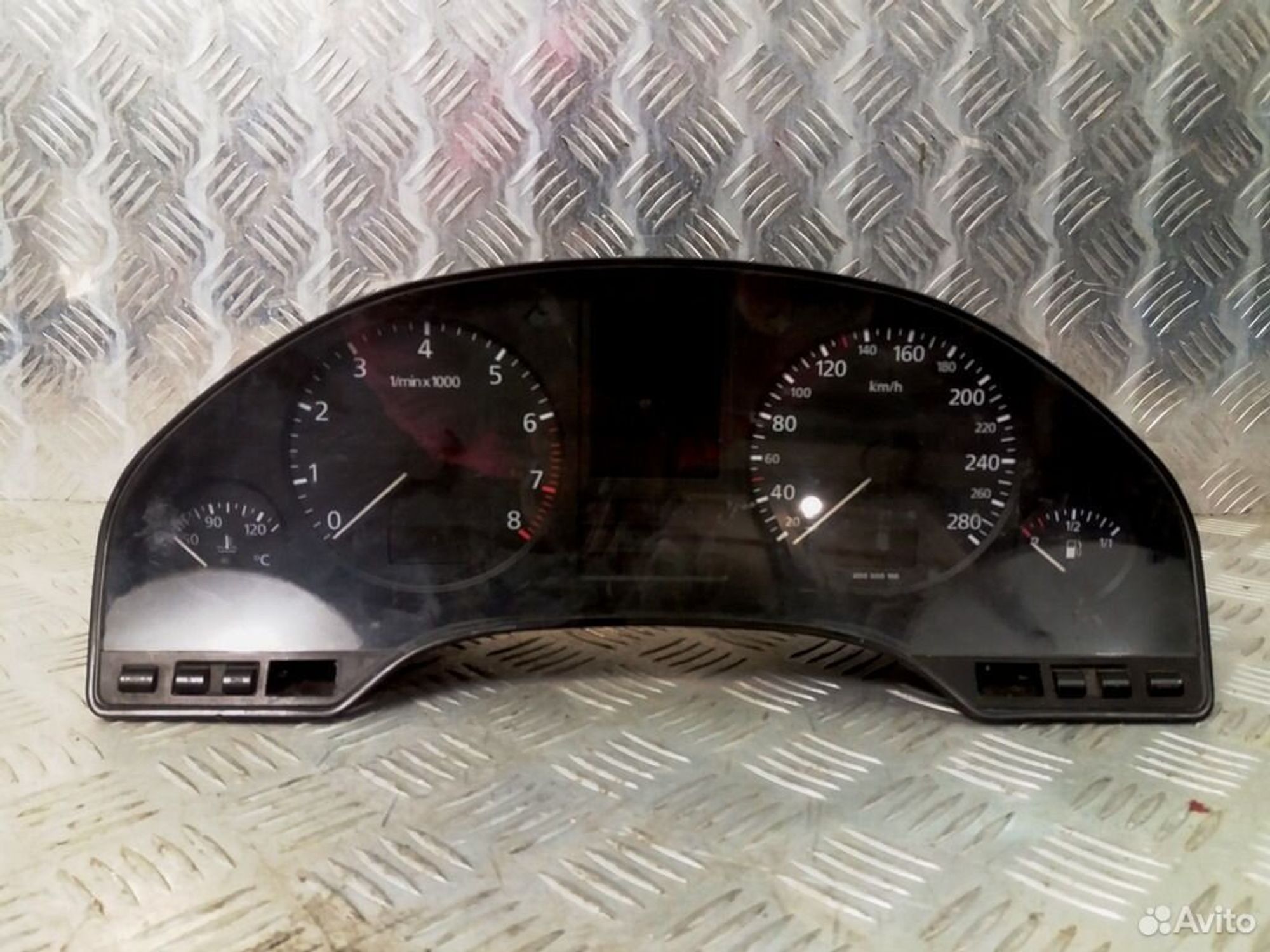 Приборная панель Audi A8 D2 4D0919033F, 4800 рублей, Дубовое