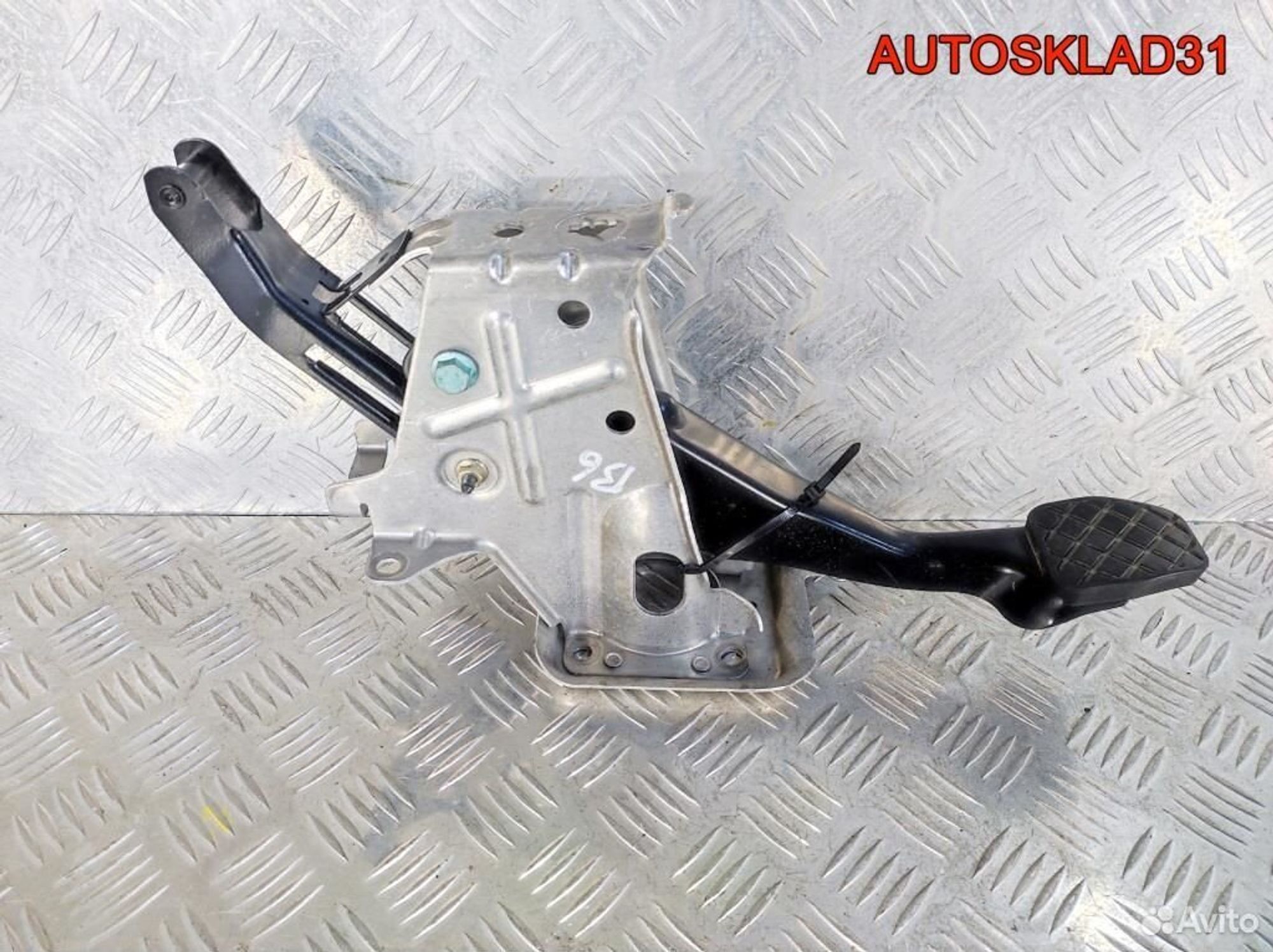 Педаль тормоза Skoda Octavia A5 1K1721057N, 1700 рублей, Дубовое