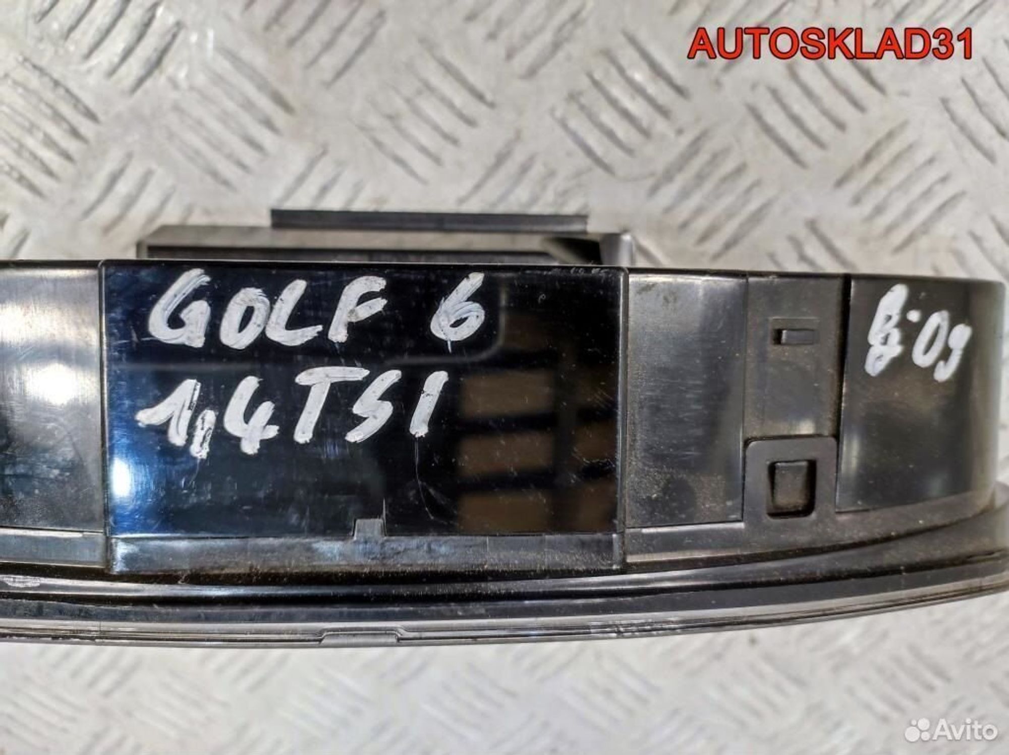 Панель приборов Volkswagen Golf Plus 1K0920874A, 8100 рублей, Дубовое