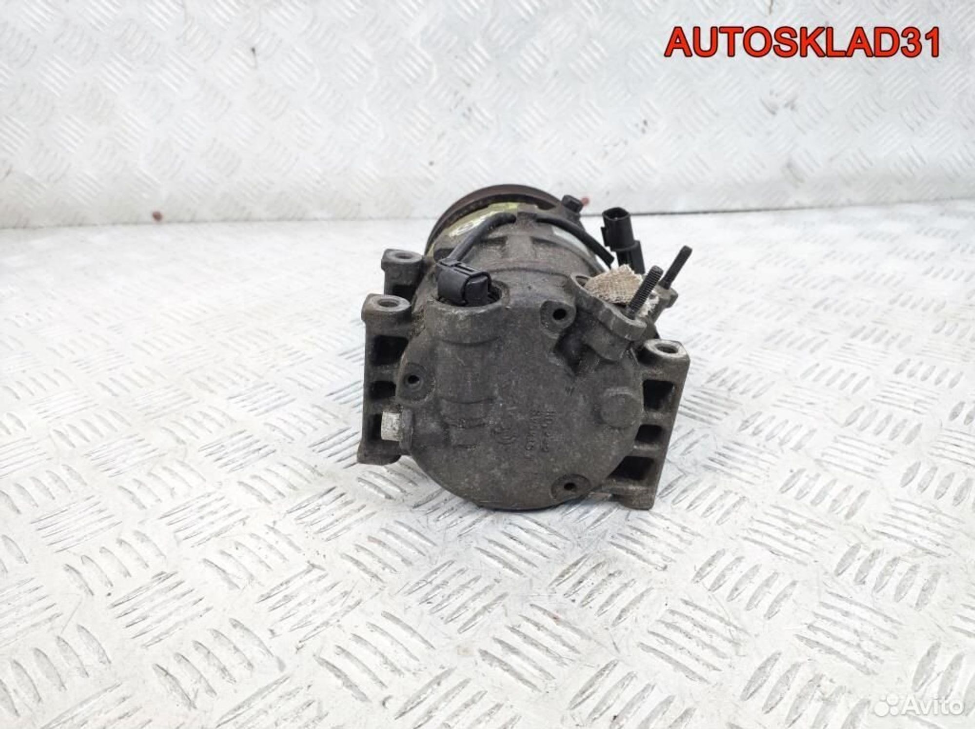 https://ycs.partsauto.market/partsauto-images/thmbs/edda01b21c13eaa6671738306aa09410/47593658e36b7db79293fa98485518e1/9e81da676e8ec6c82e9c063c0cde7ebd.jpg