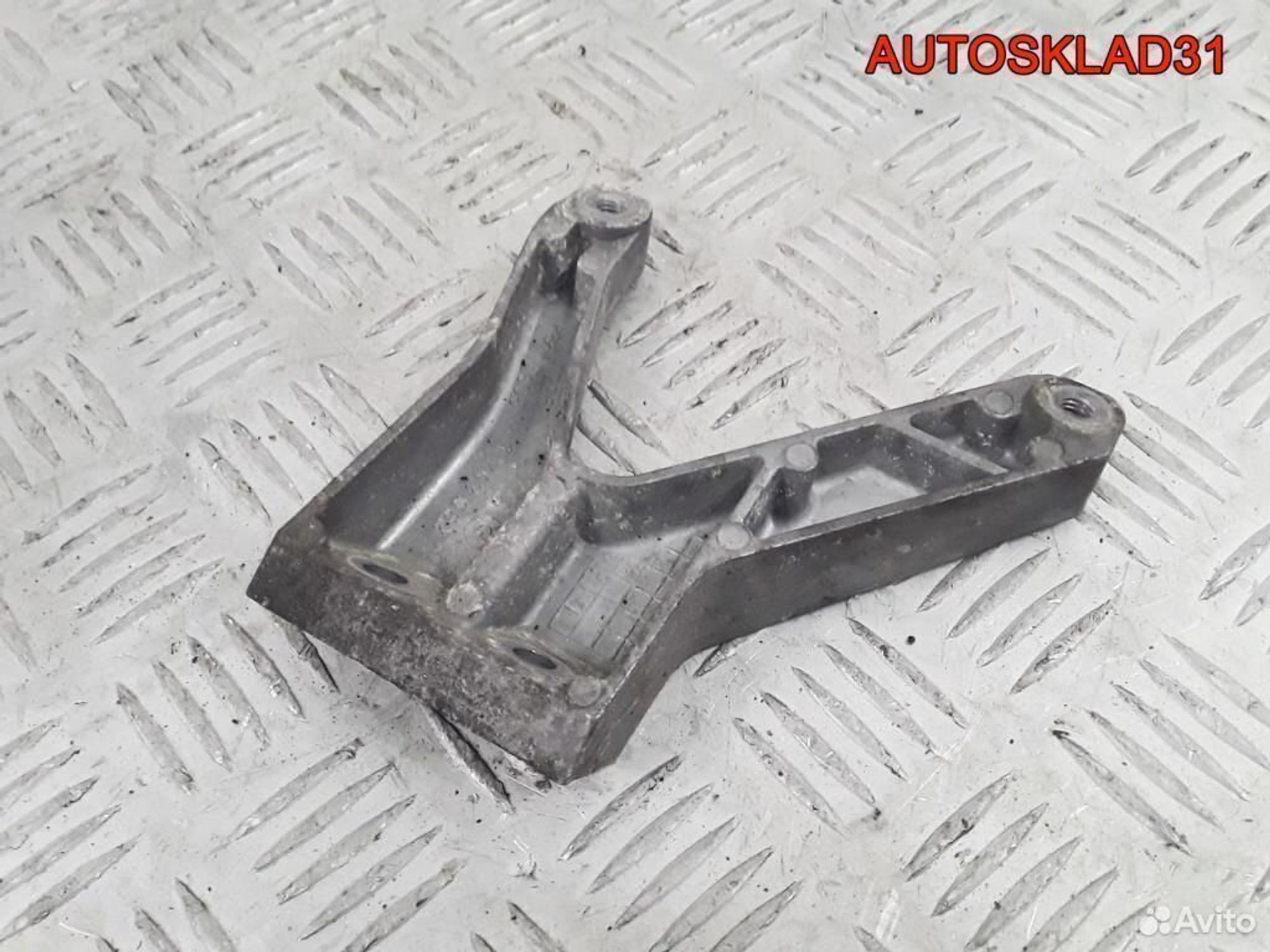 Кронштейн двигателя BMW E46 m43б19 11611743662, 600 рублей, Дубовое